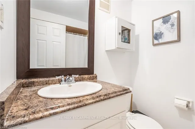 Additional property image - 657 Francis Rd Unit 3