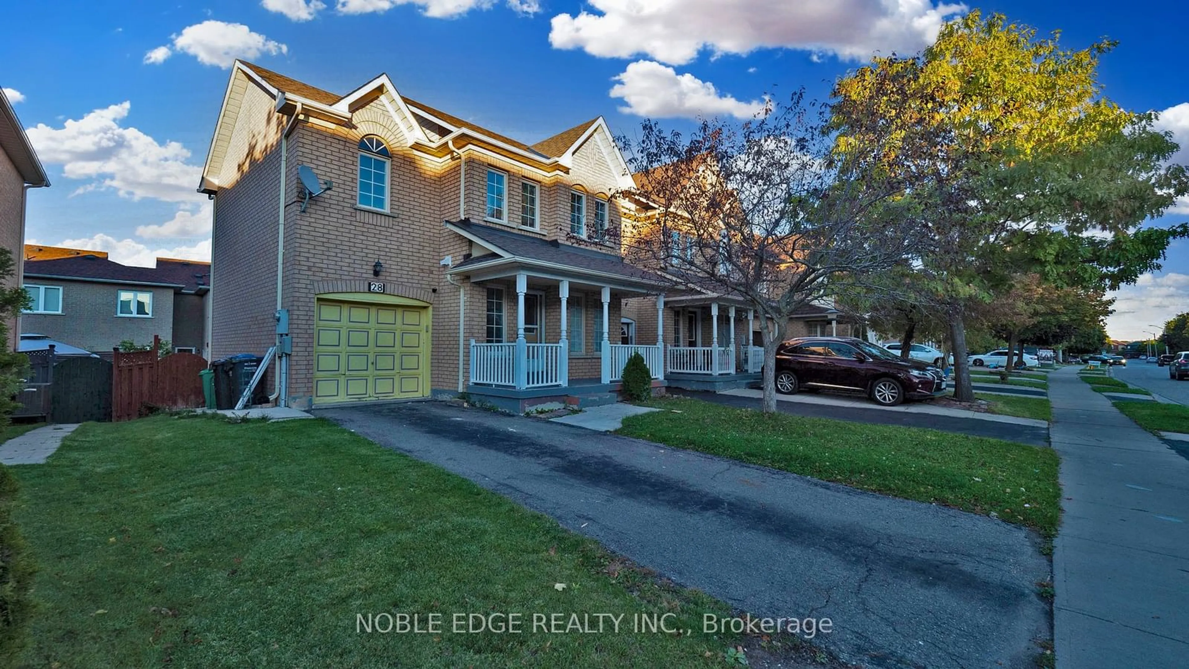 A pic from exterior of the house or condo, the street view for 28 Zebra Tr, Brampton Ontario L6R 2J2