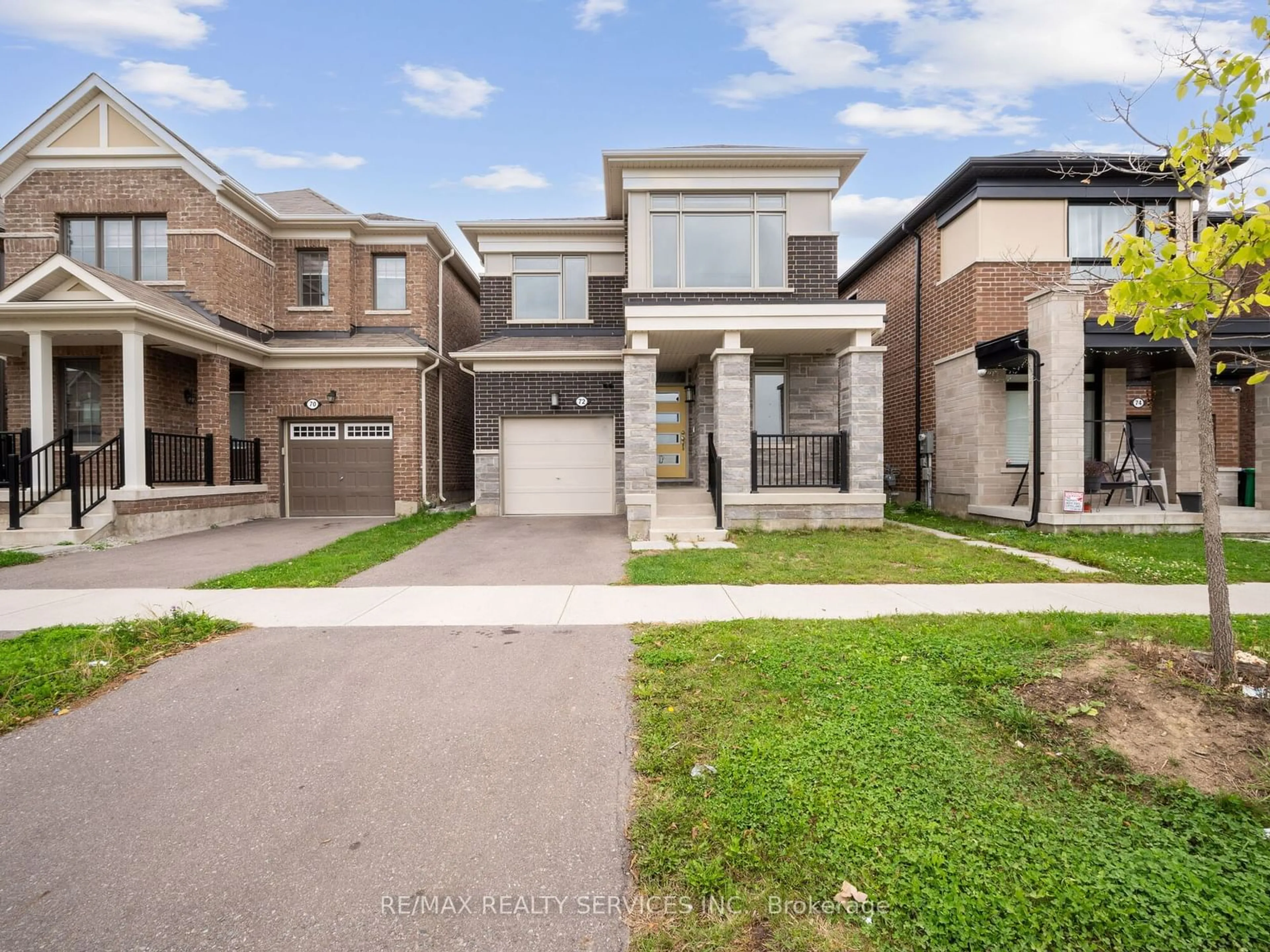 Frontside or backside of a home, the street view for 72 Circus Cres, Brampton Ontario L7A 5E1