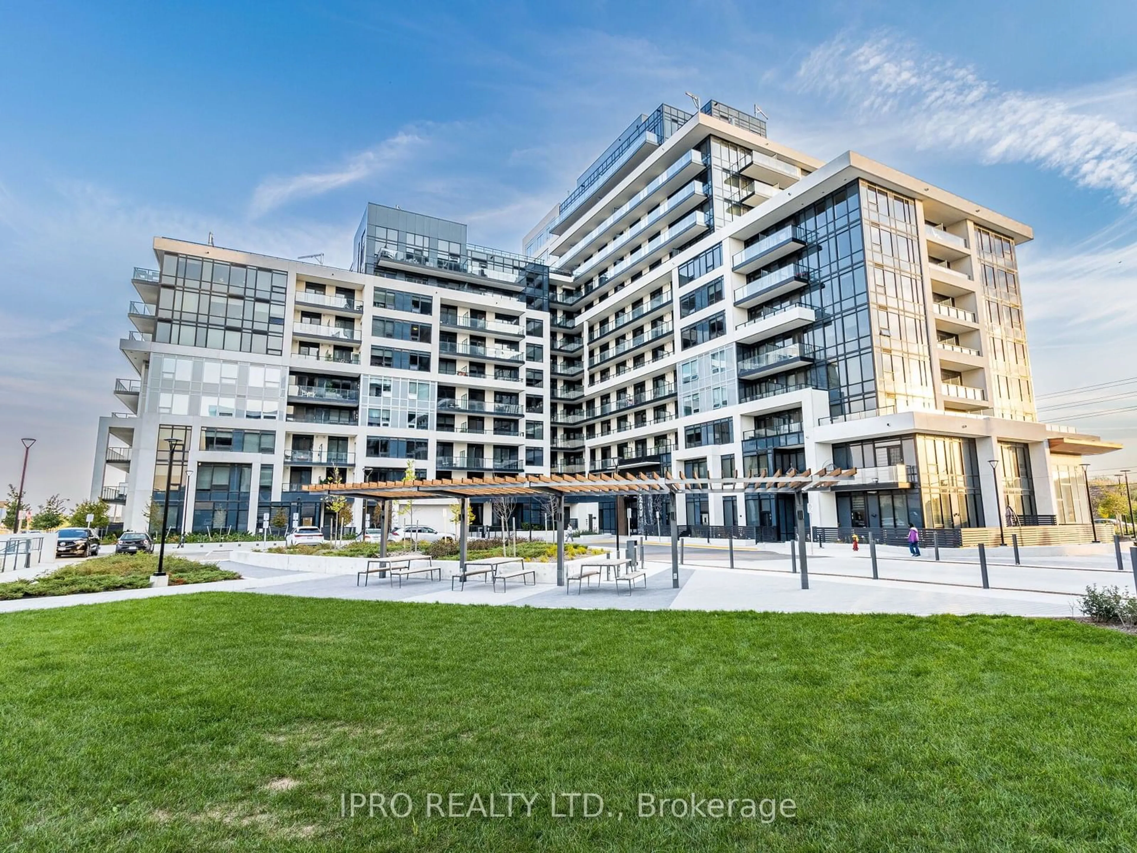 A pic from exterior of the house or condo for 3200 William Coltson Ave #821, Oakville Ontario L6H 7W6