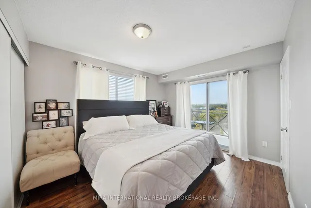 Additional property image - 2772 keele St Unit 713