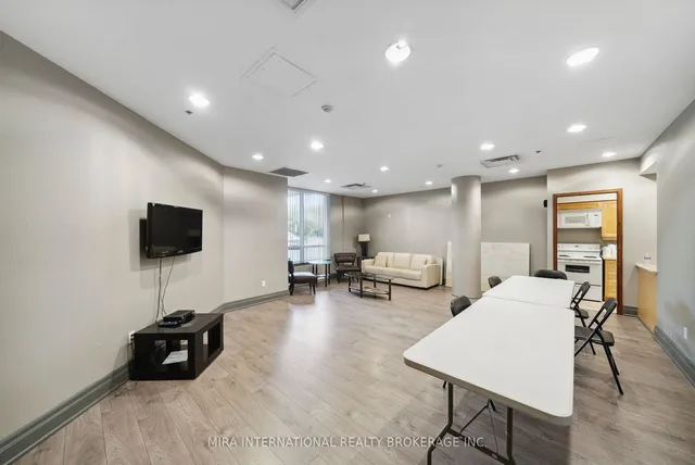 Additional property image - 2772 keele St Unit 713