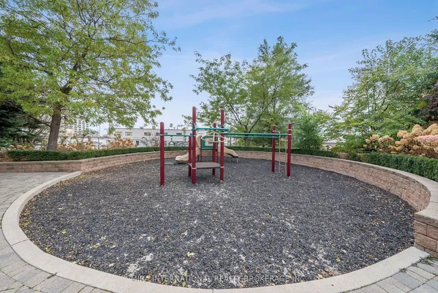 Additional property image - 2772 keele St Unit 713