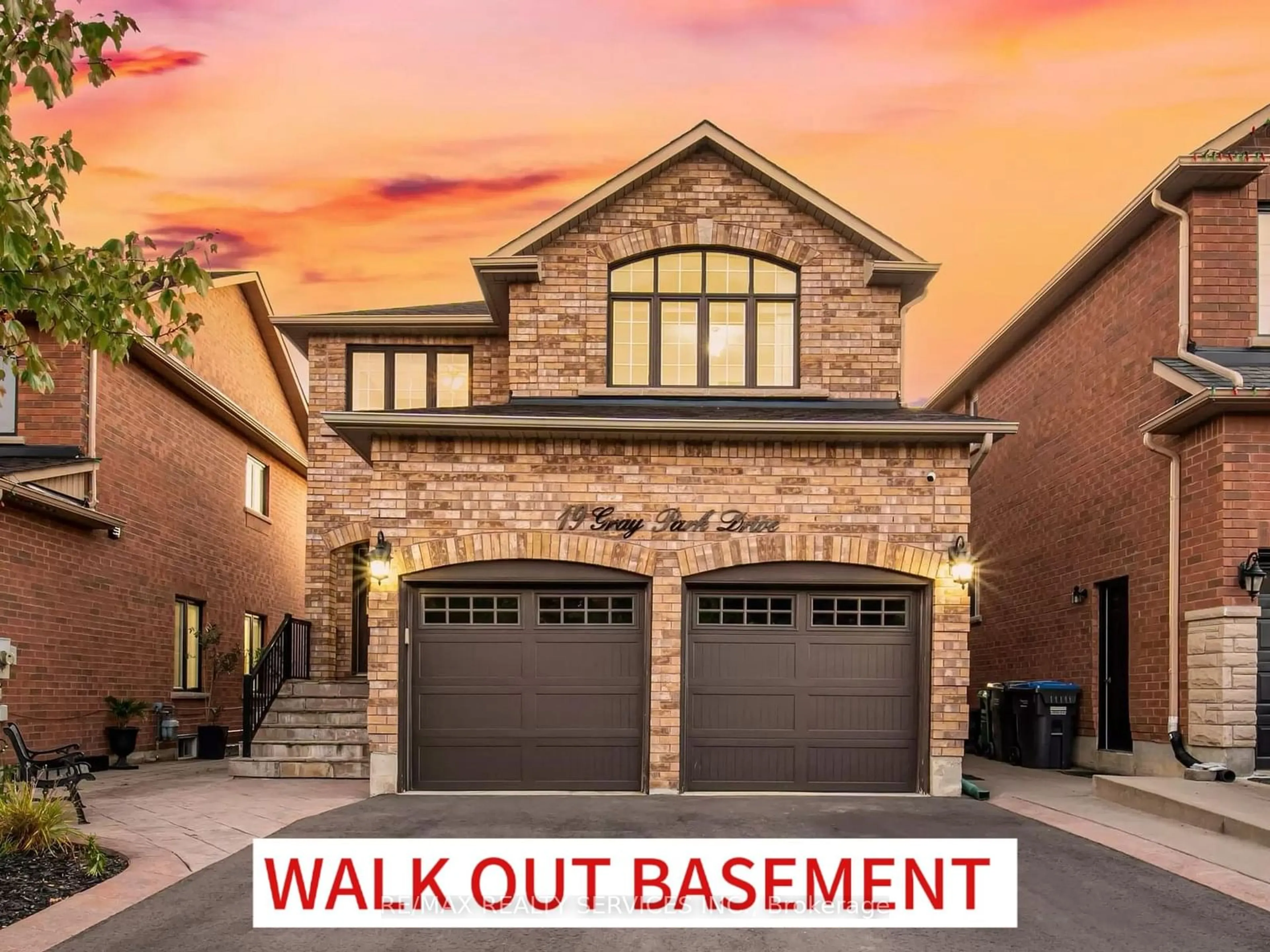 Home with brick exterior material for 19 Gray Park Dr, Caledon Ontario L7E 2N3