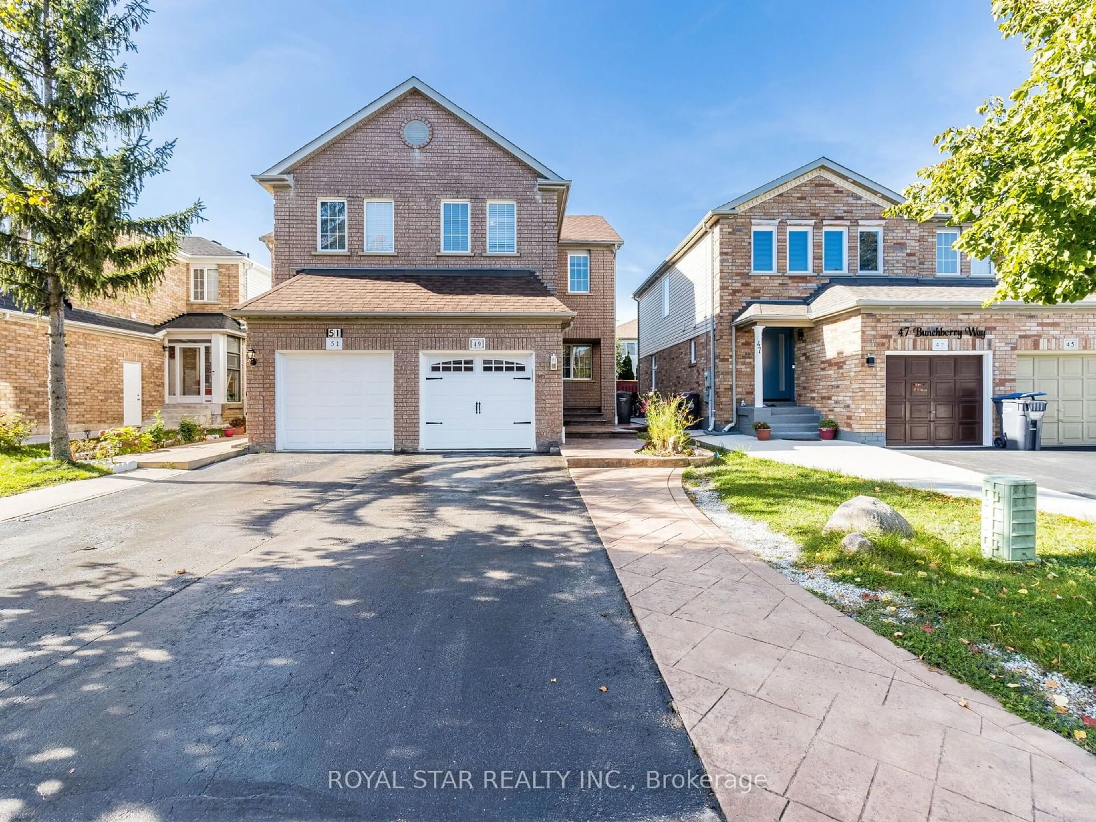 Frontside or backside of a home, the street view for 49 Bunchberry Way, Brampton Ontario L6R 2E8