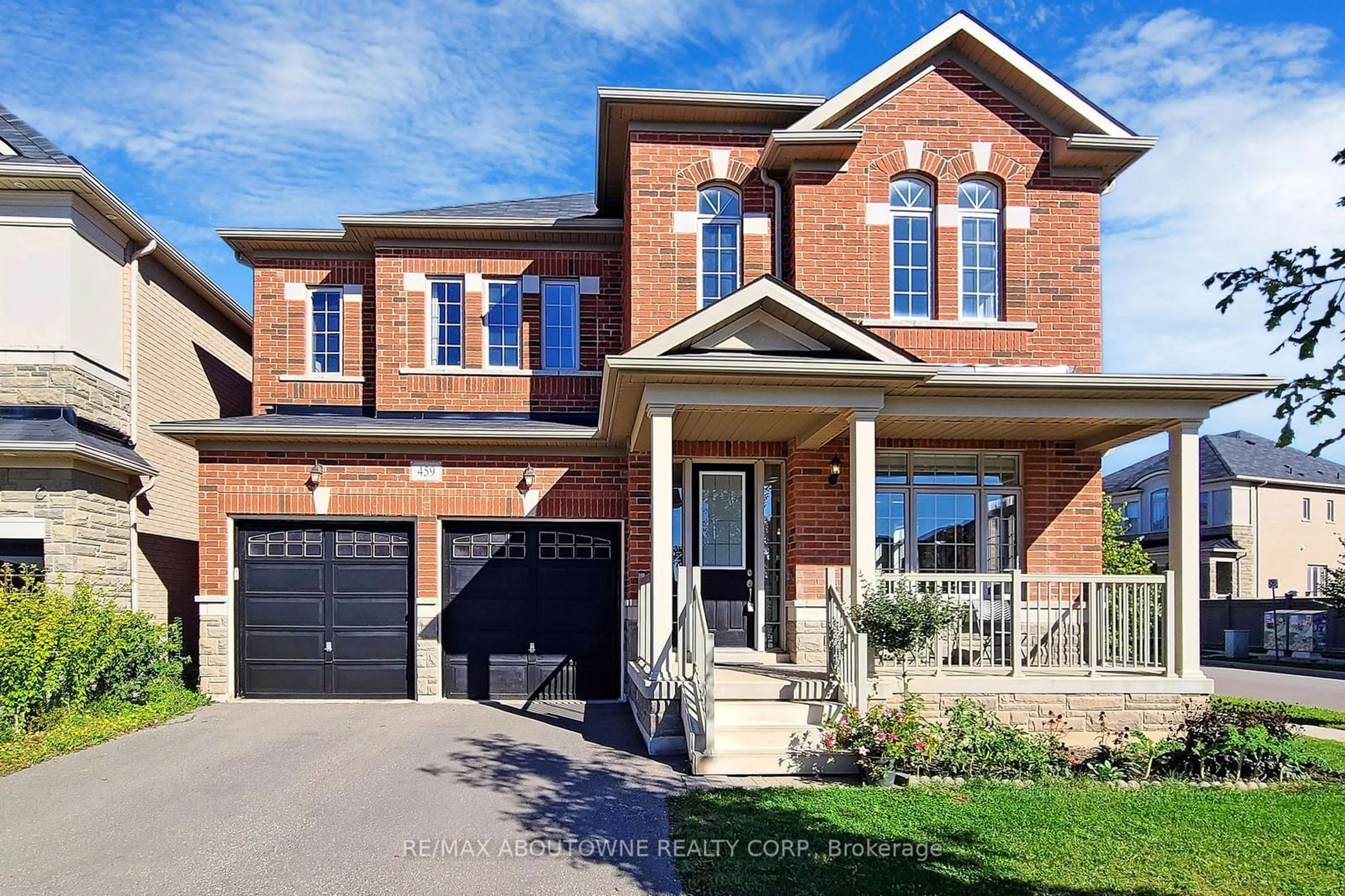 Home with brick exterior material for 459 Threshing Mill Blvd, Oakville Ontario L6H 0T3