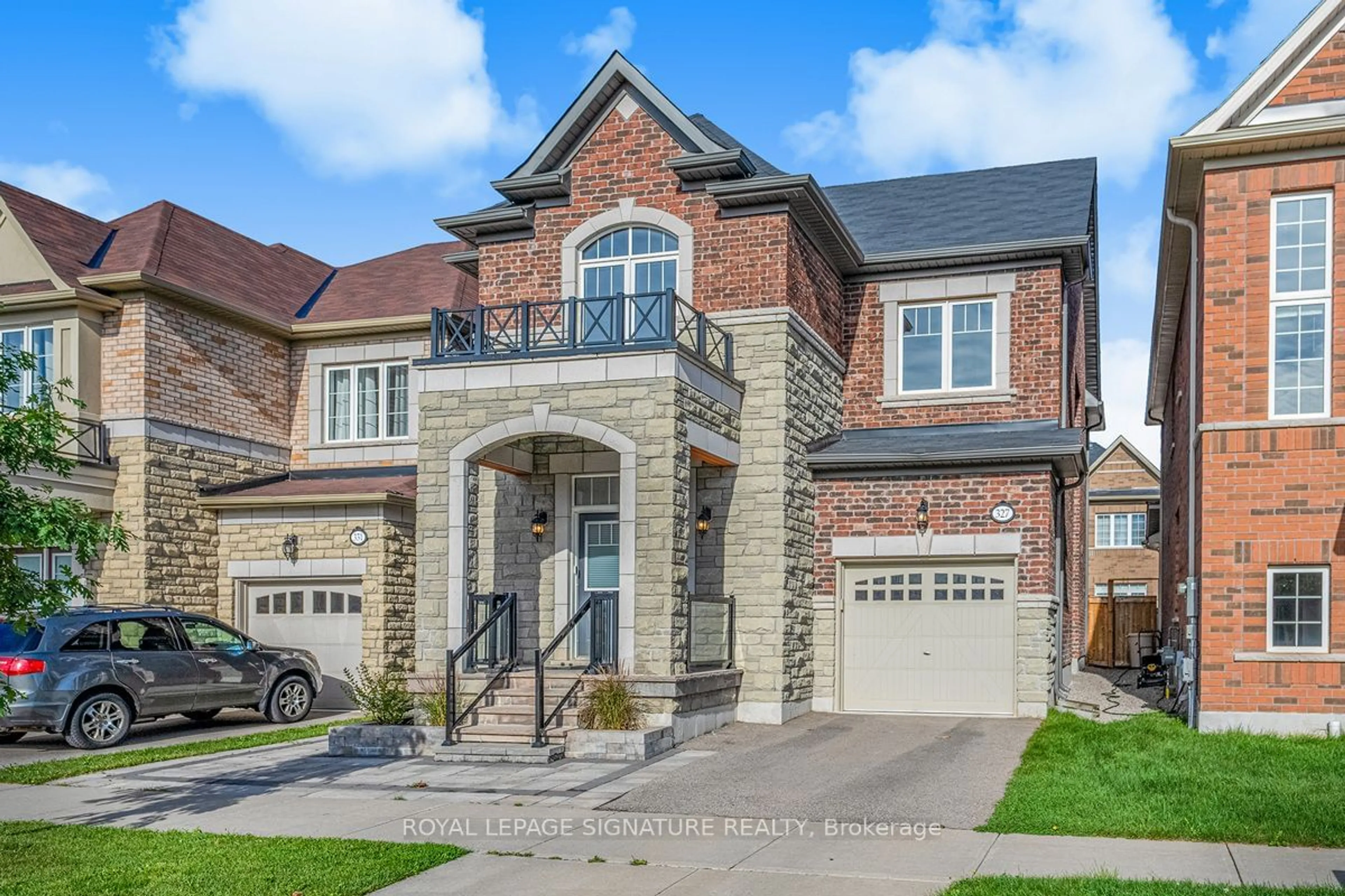 Home with brick exterior material for 327 North Park Blvd, Oakville Ontario L6M 1P9