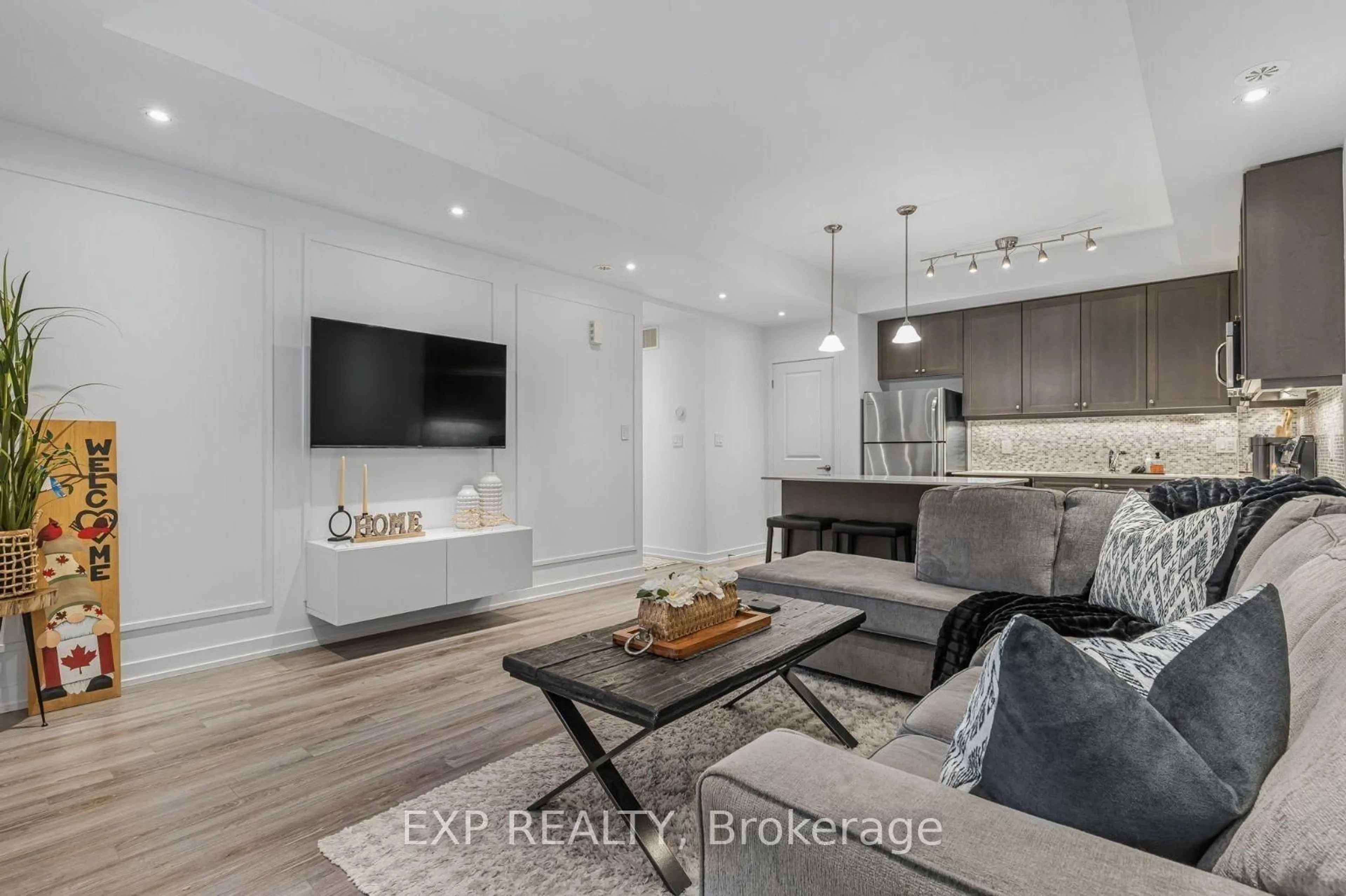 Living room for 867 Wilson Ave #2B, Toronto Ontario M3K 1E6