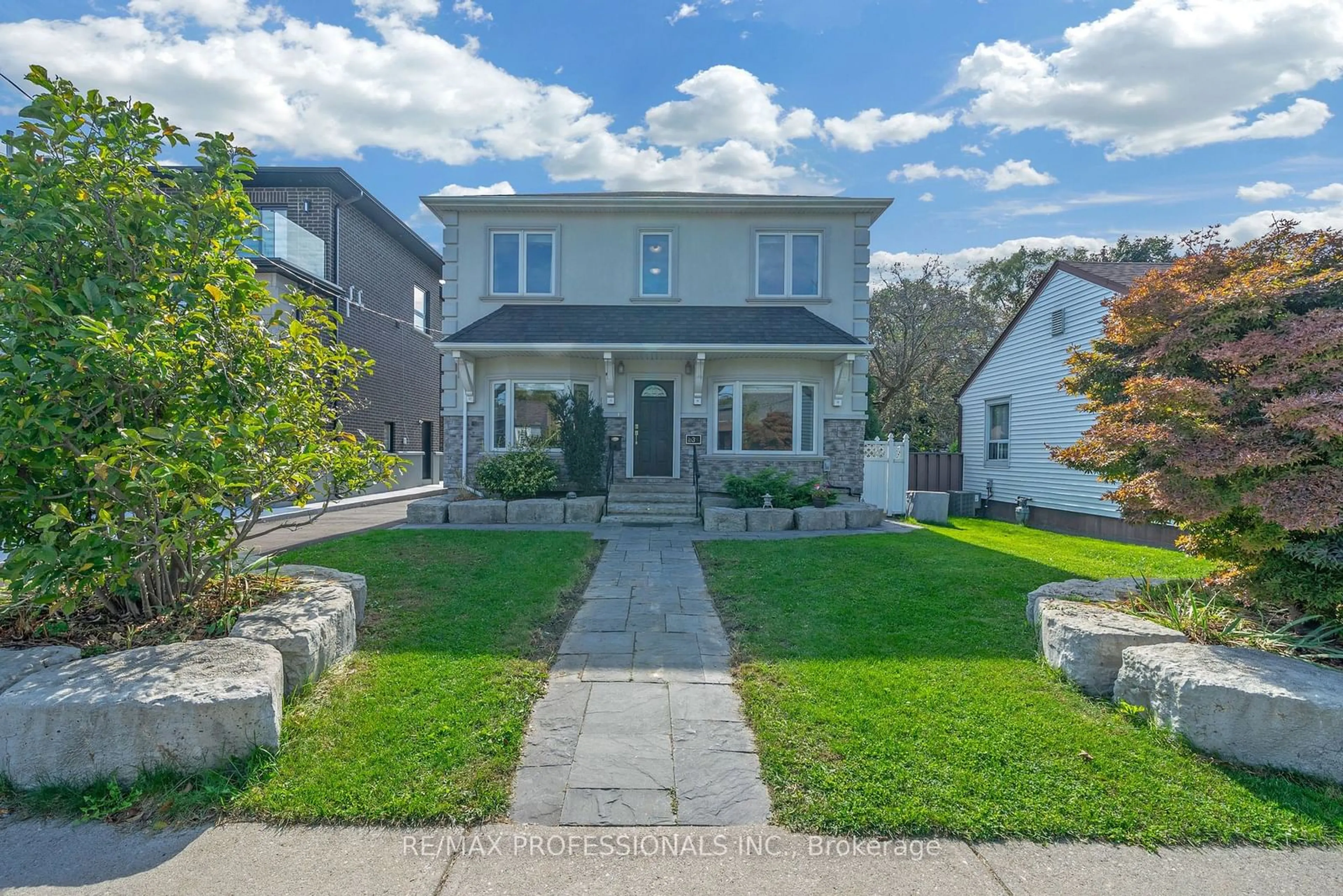 Frontside or backside of a home, the street view for 3 Frankwood Rd, Toronto Ontario M8Z 1Y8