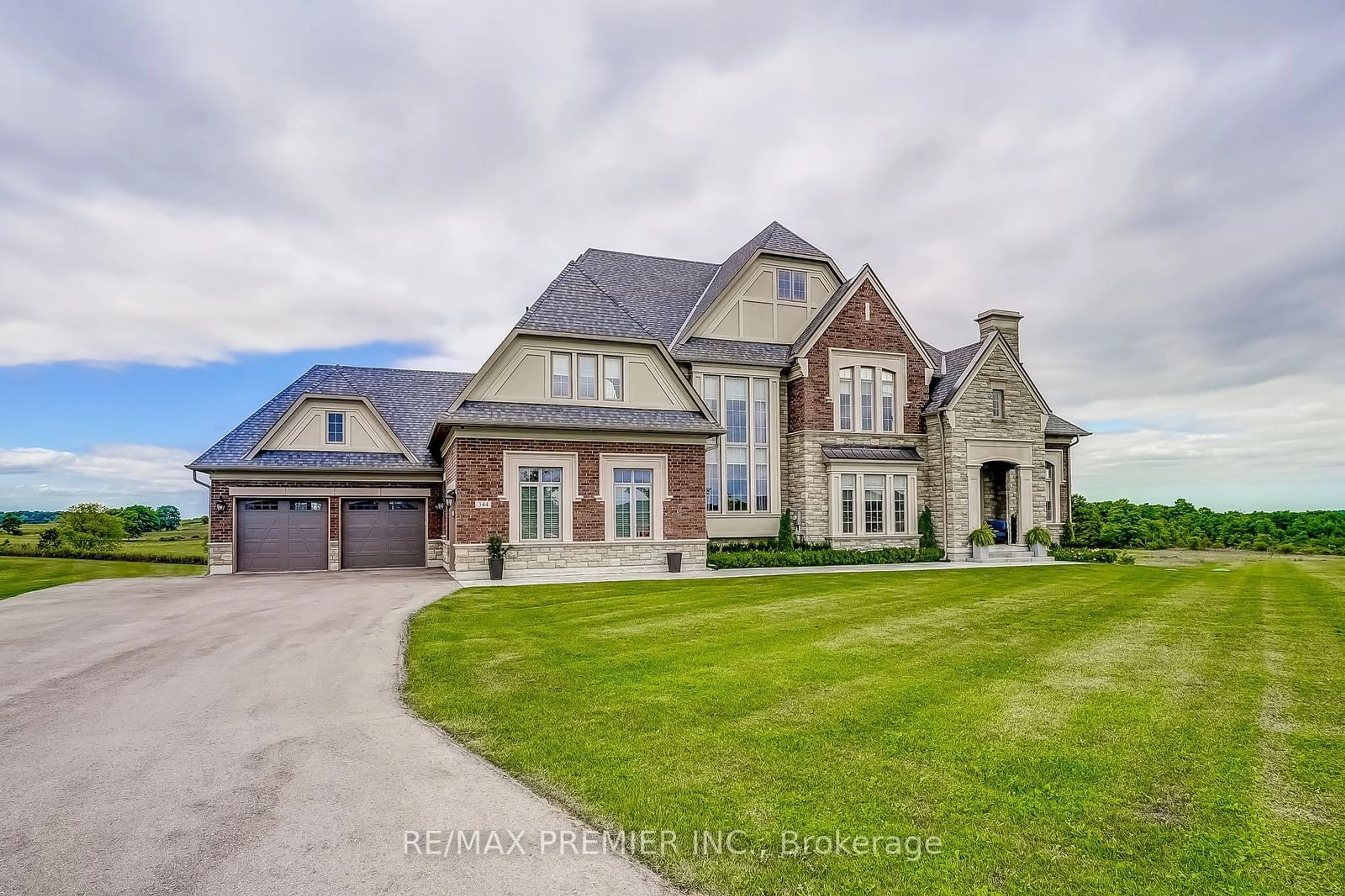 Frontside or backside of a home, the street view for 344 Amos Dr, Caledon Ontario L7E 3N6