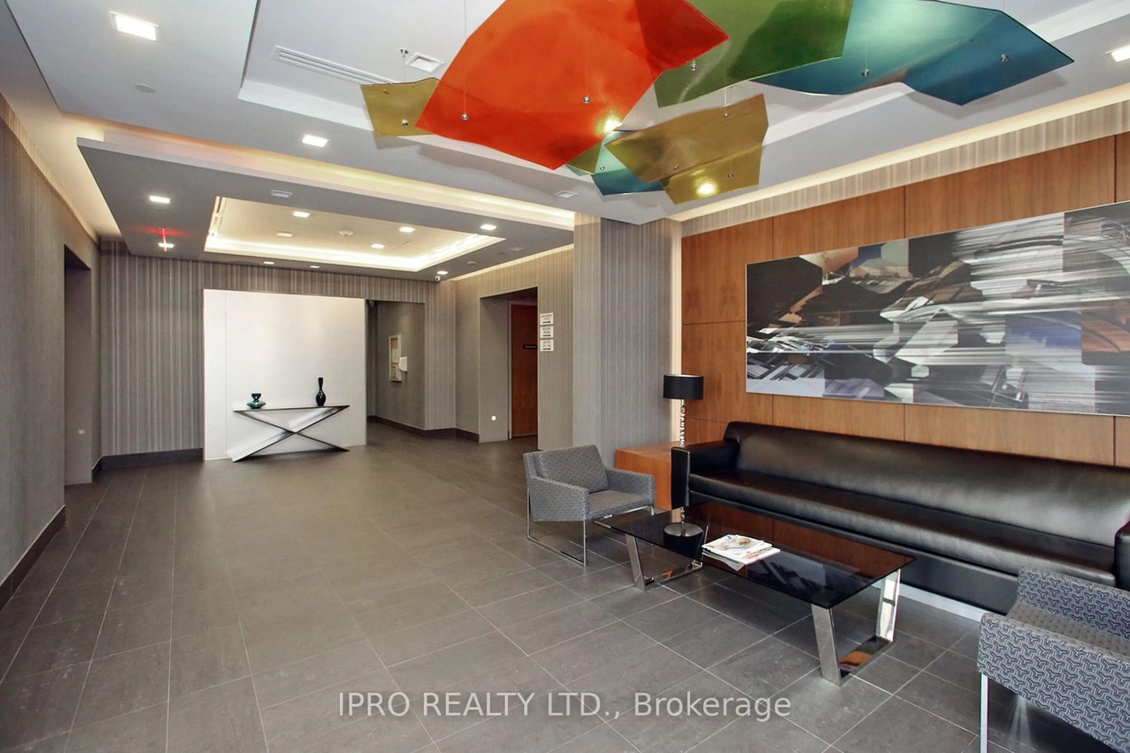 Indoor lobby for 8 Fieldway Rd #415, Toronto Ontario M8Z 0C3