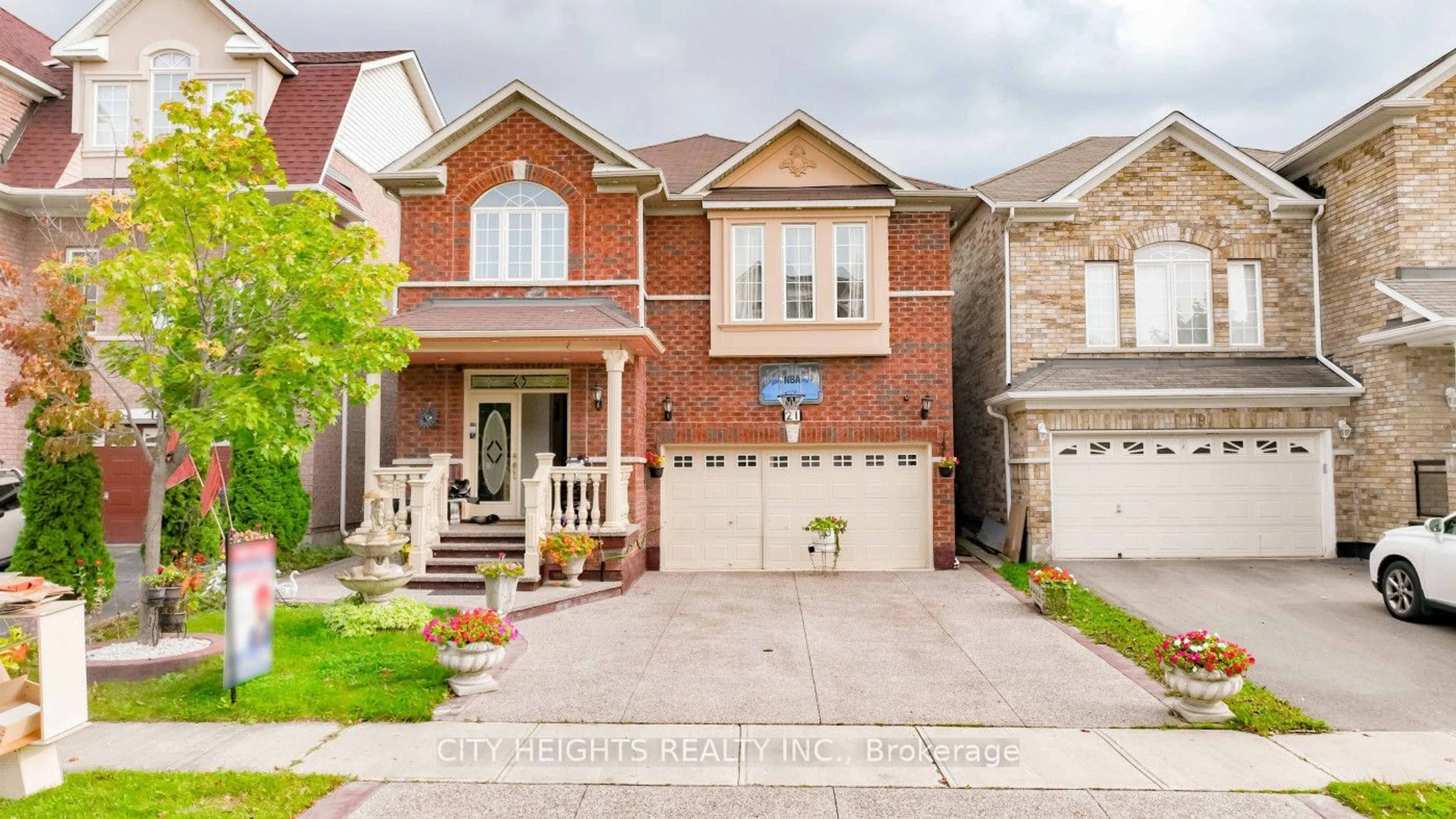 Home with brick exterior material for 21 Pathmaster Rd, Brampton Ontario L6P 2G9