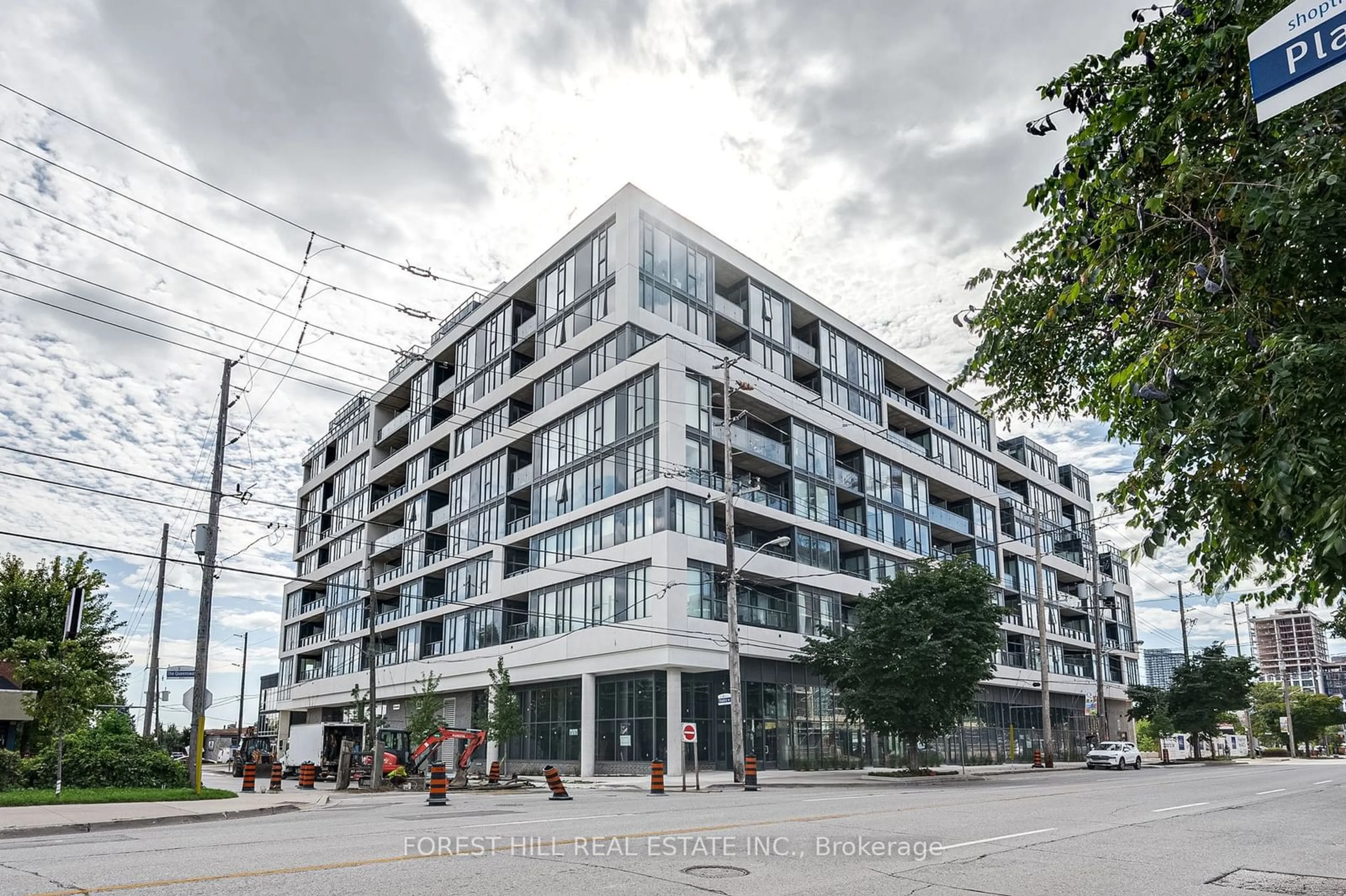 A pic from exterior of the house or condo for 859 The Queensway #802, Toronto Ontario M8Z 1N8