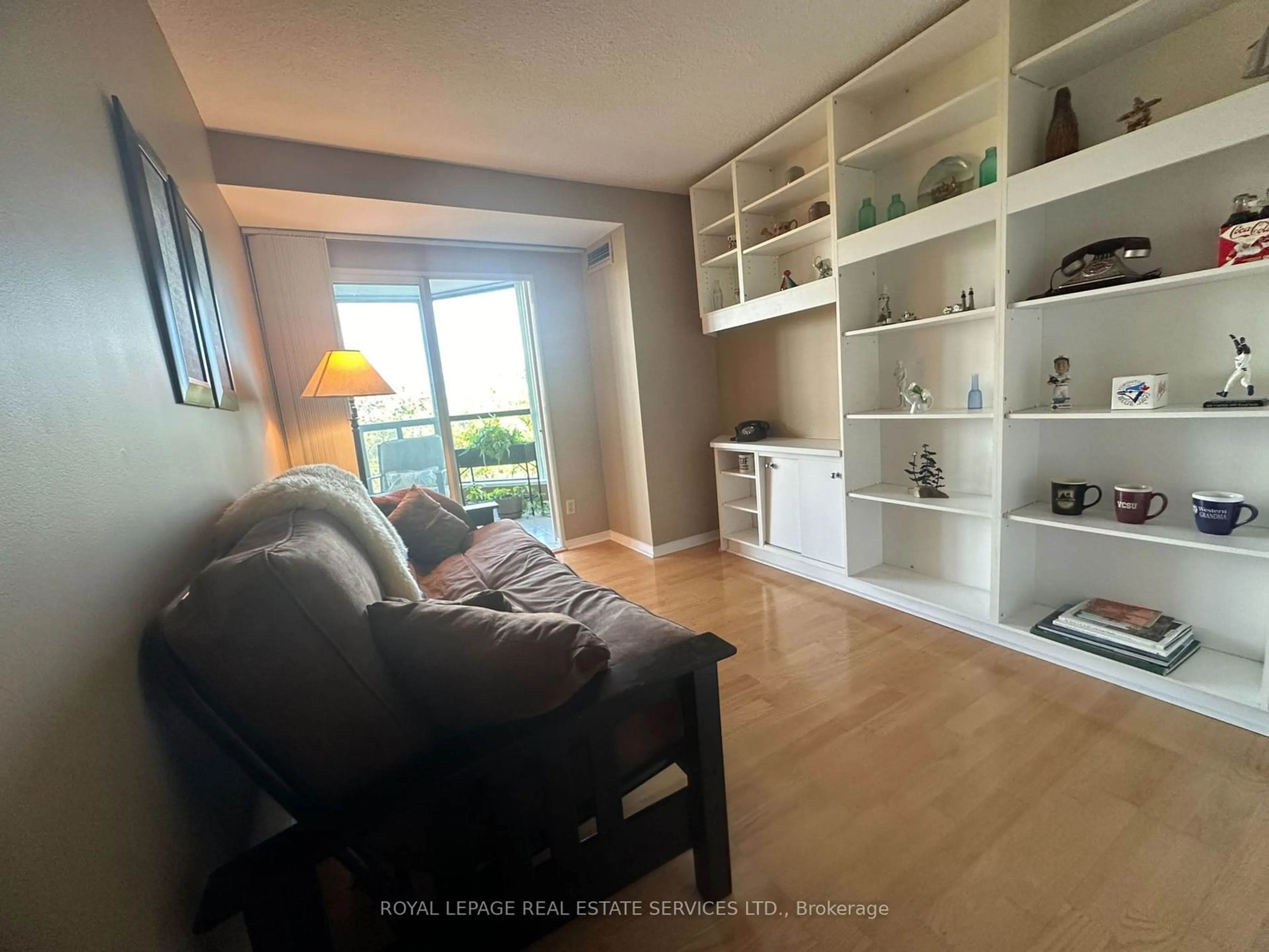 Living room, wood floors for 1111 Bough Beeches Blvd #605, Mississauga Ontario L4W 4N1