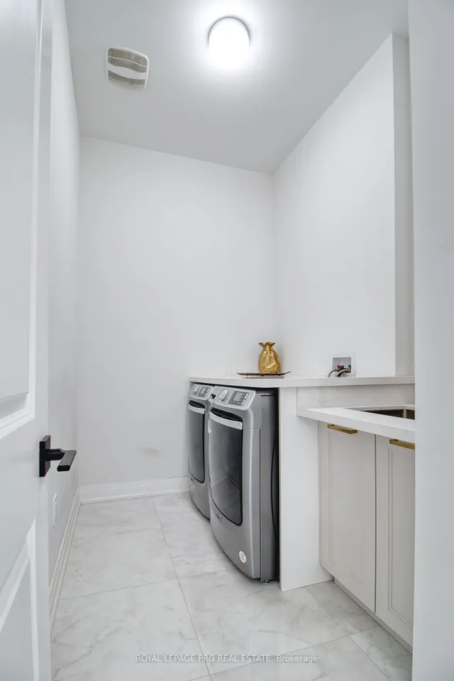 Additional property image - 11 Jura Cres