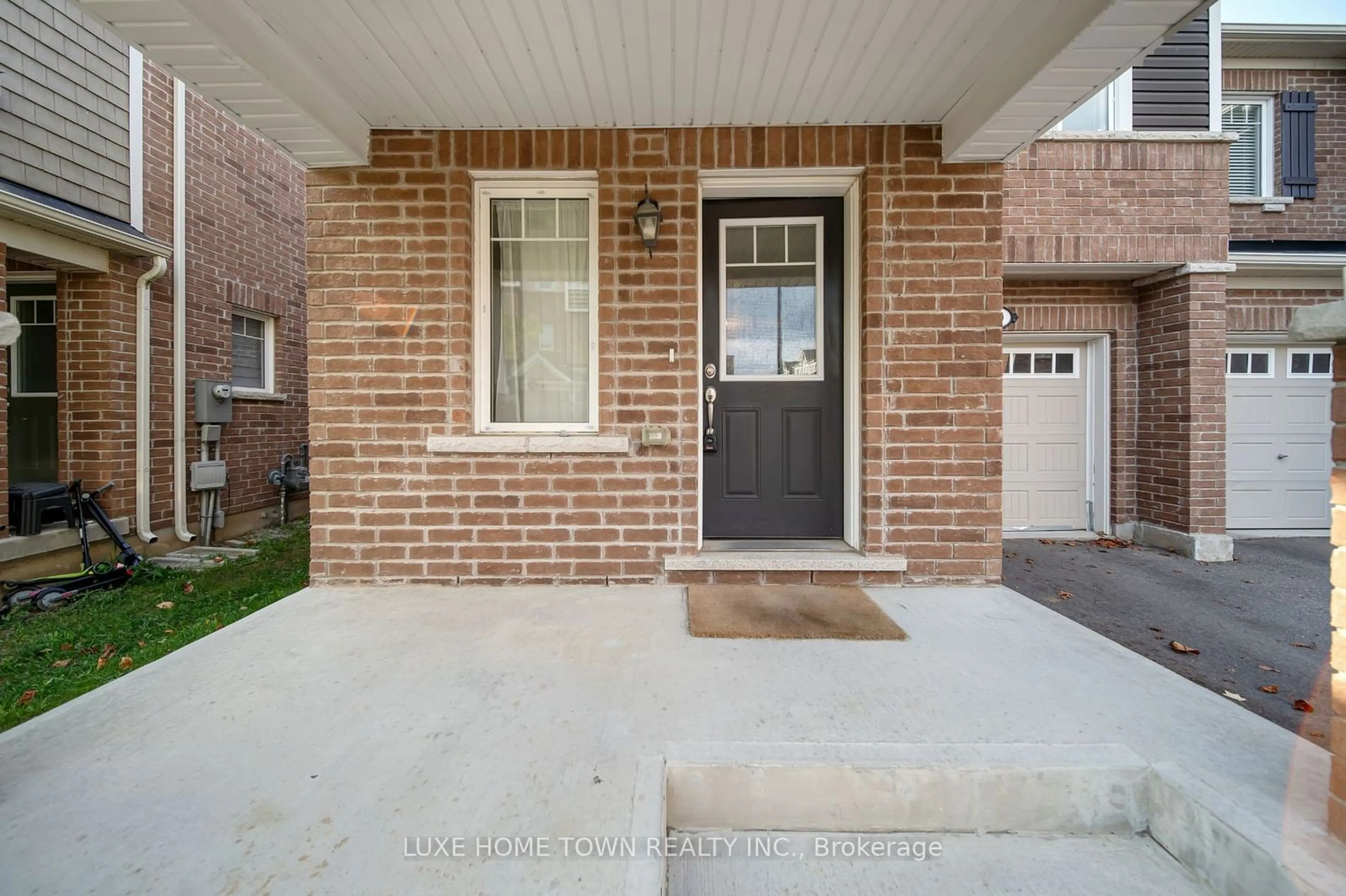 Home with brick exterior material for 9 Leiterman Dr, Milton Ontario L9T 9L3