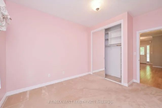 Additional property image - 1 Wellford Gate