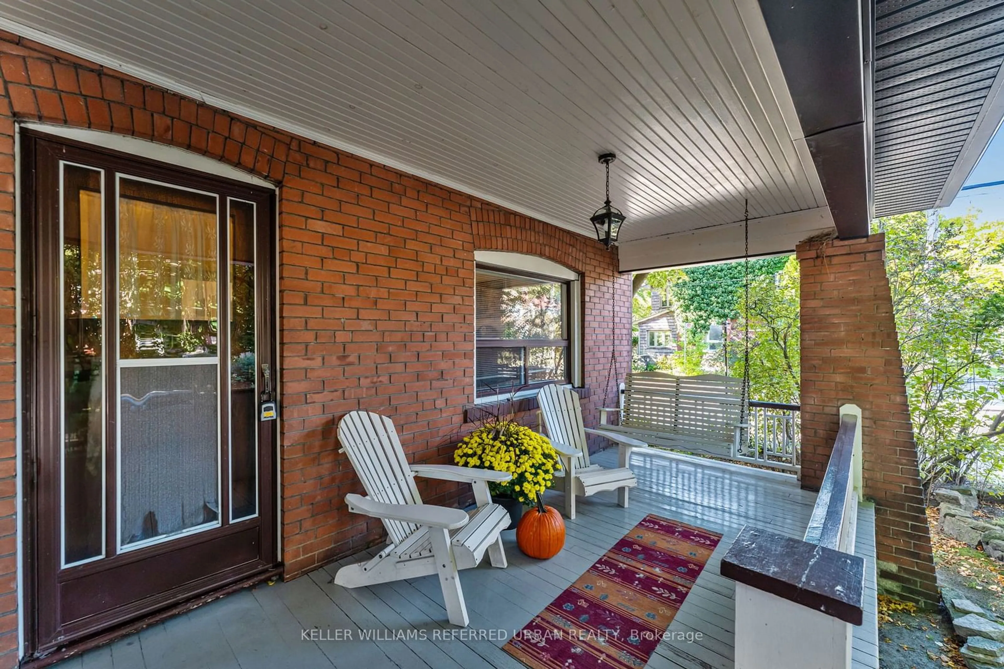 Patio, cottage for 31 Deforest Rd, Toronto Ontario M6S 1H8