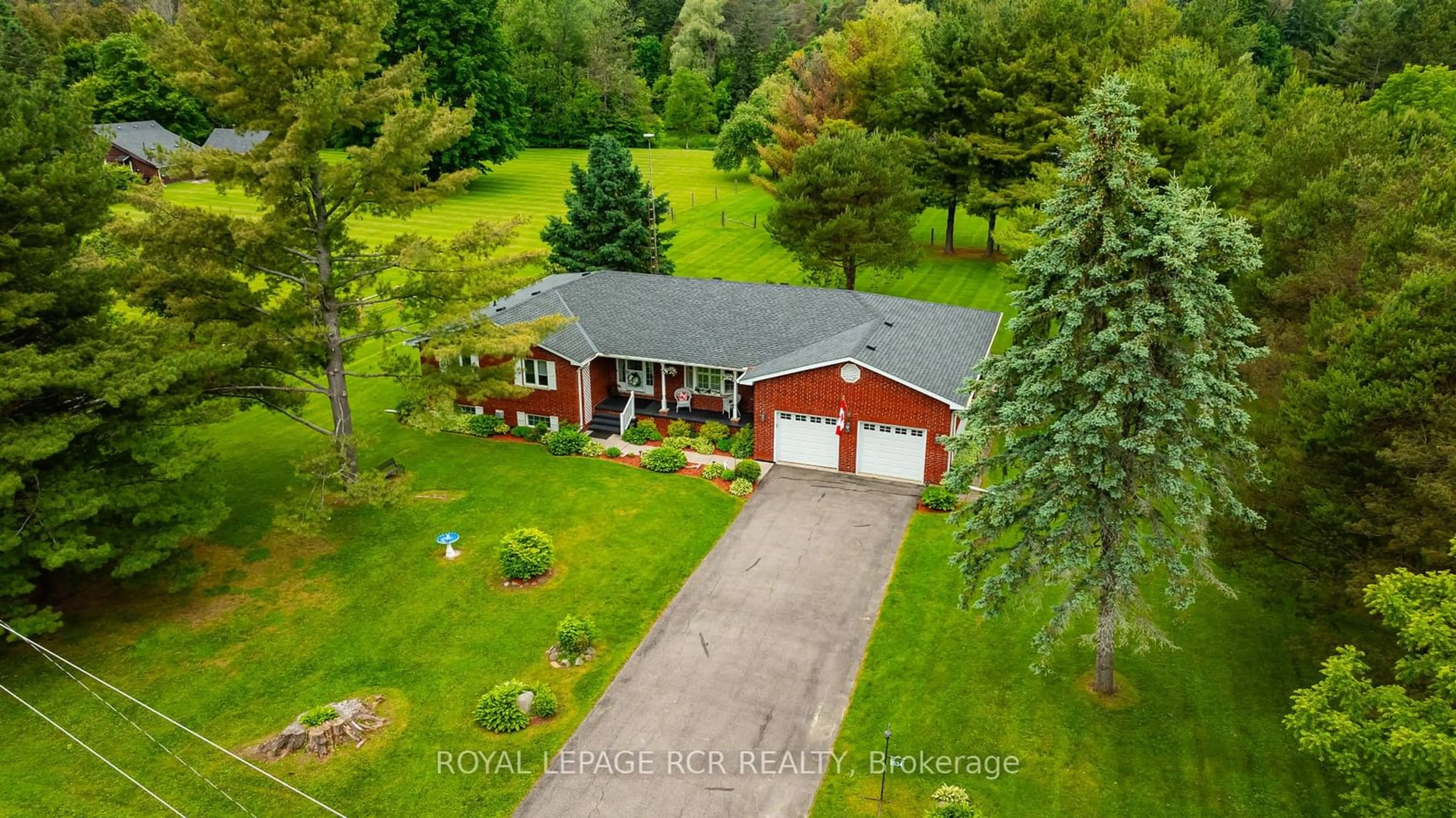 Frontside or backside of a home, cottage for 2534 Highpoint Sdrd, Caledon Ontario L7K 0J1