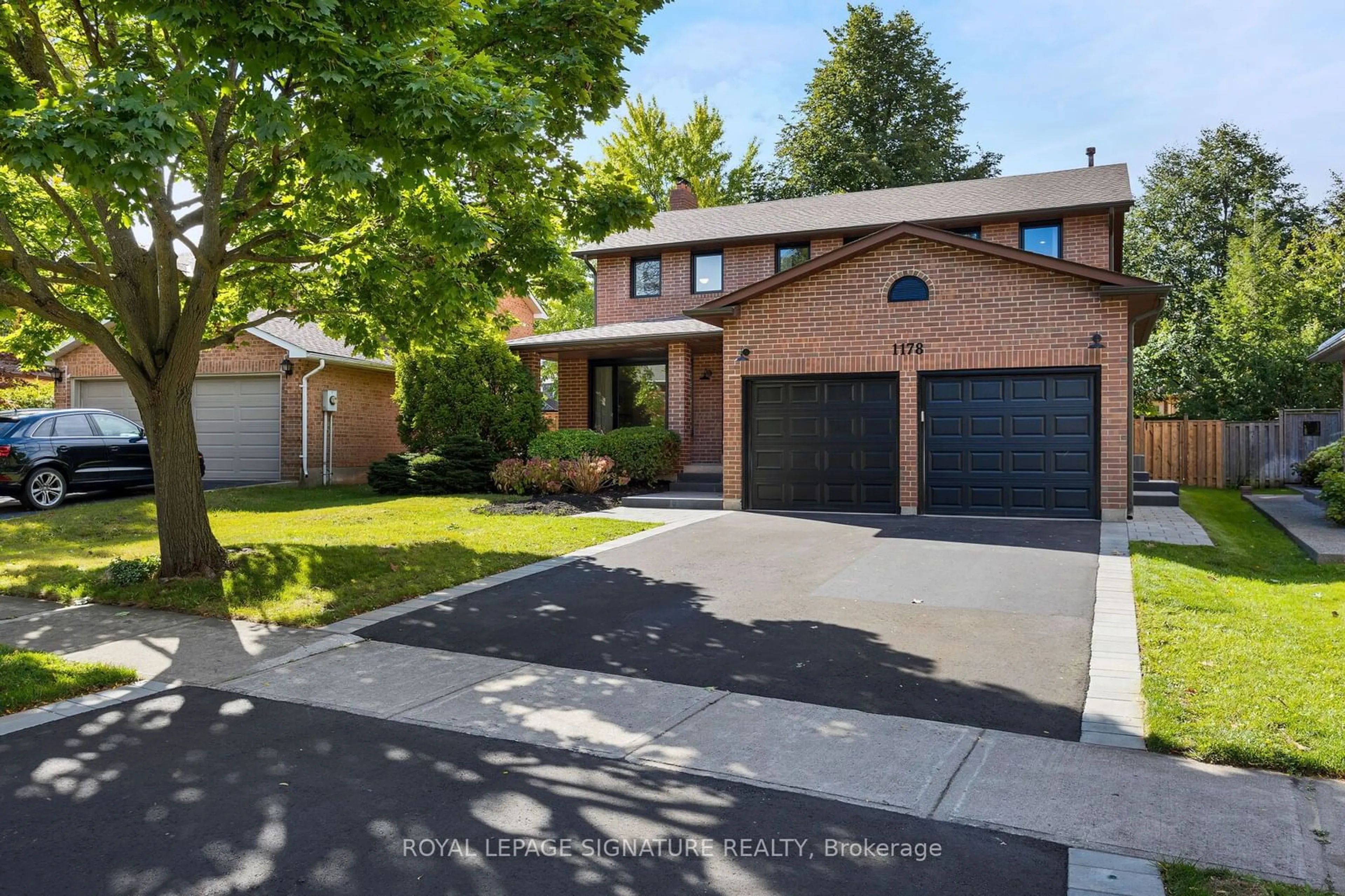 Home with brick exterior material for 1178 Montrose Abbey Dr, Oakville Ontario L6M 1E4