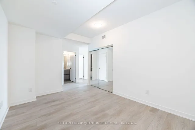 220 Missinnihe Way #1305, Mississauga 5