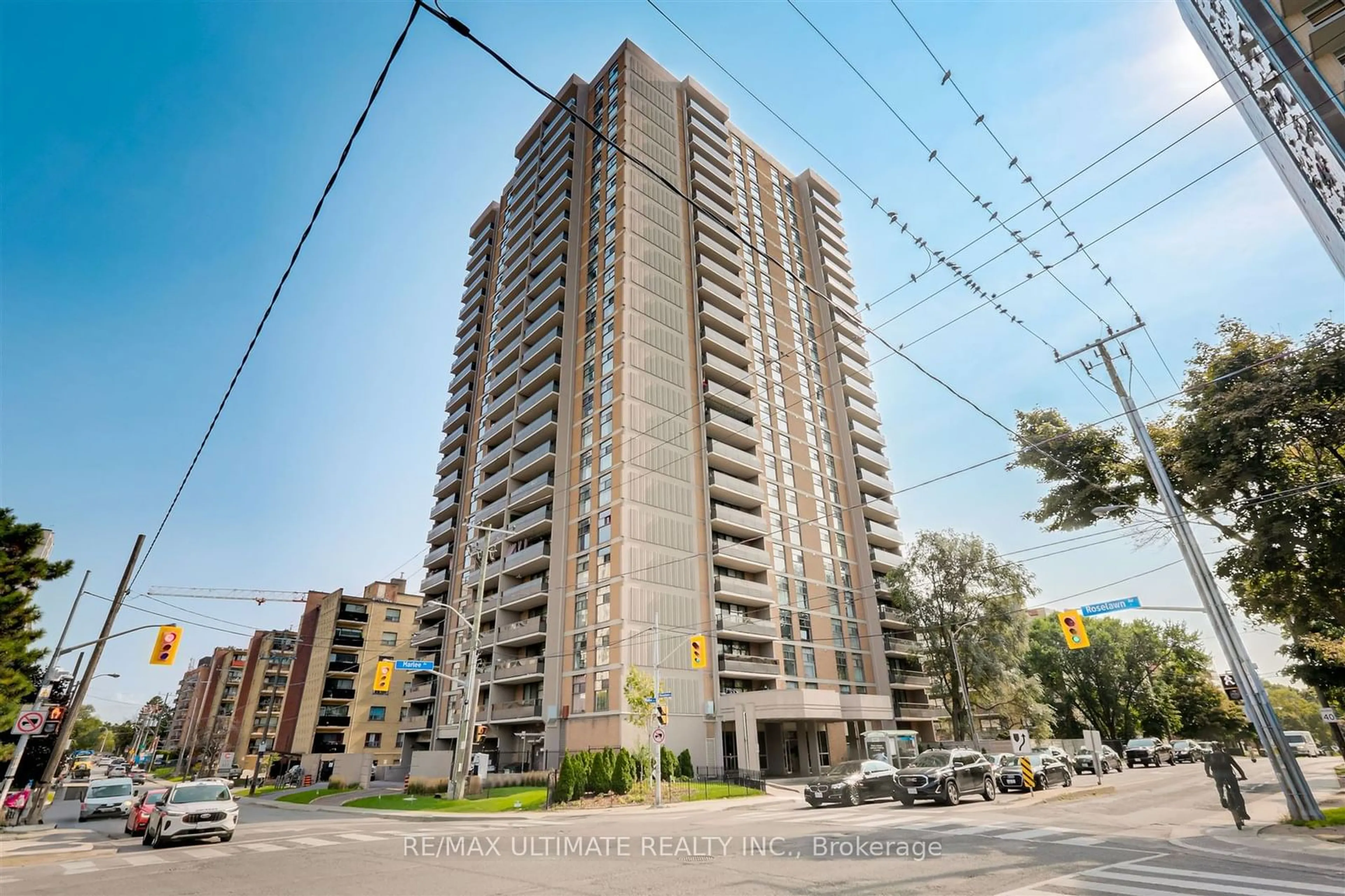 A pic from exterior of the house or condo for 135 Marlee Ave #501, Toronto Ontario M6B 4C6