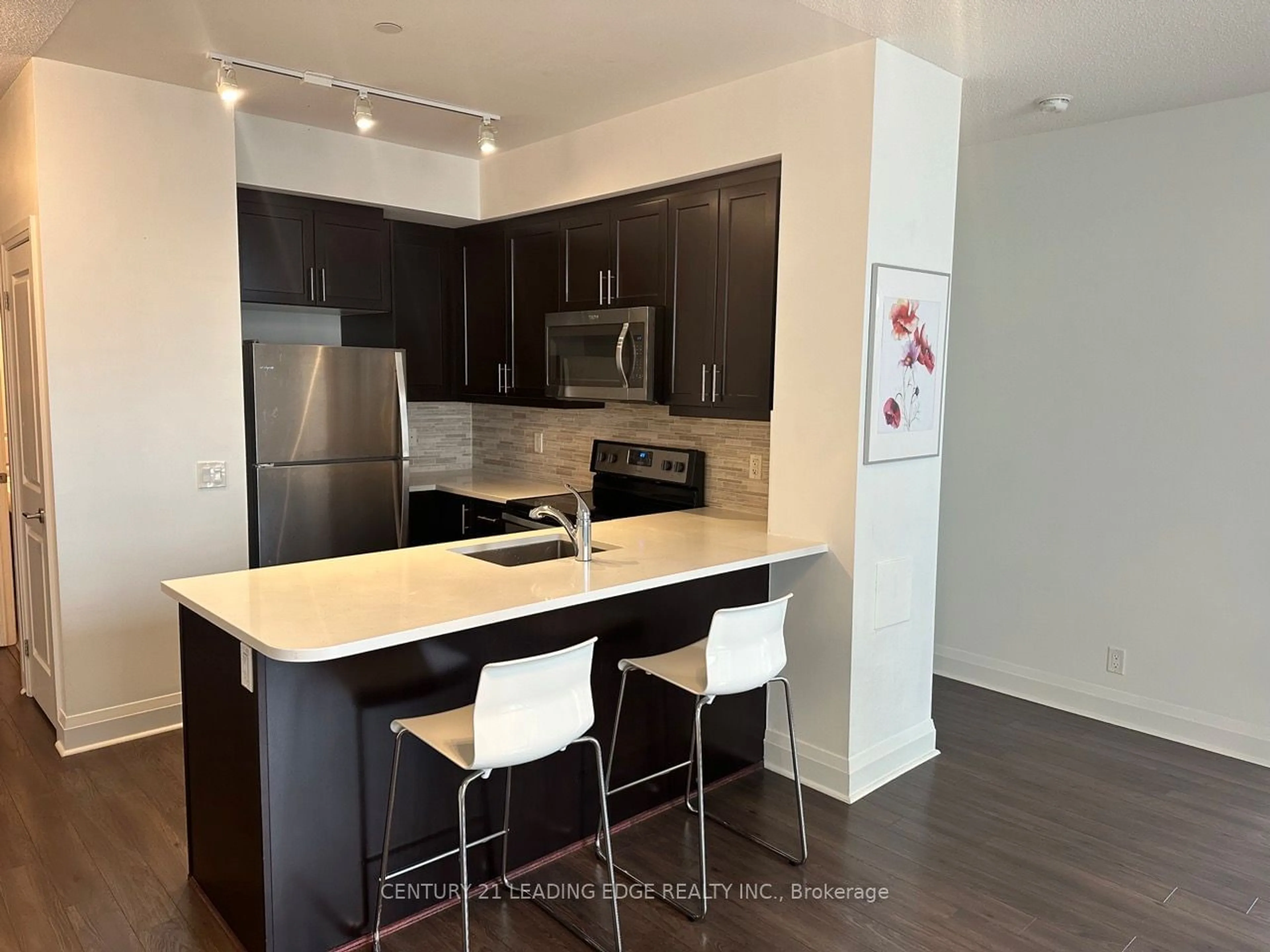 Standard kitchen for 15 Zorra St #202, Toronto Ontario M8Z 0C1