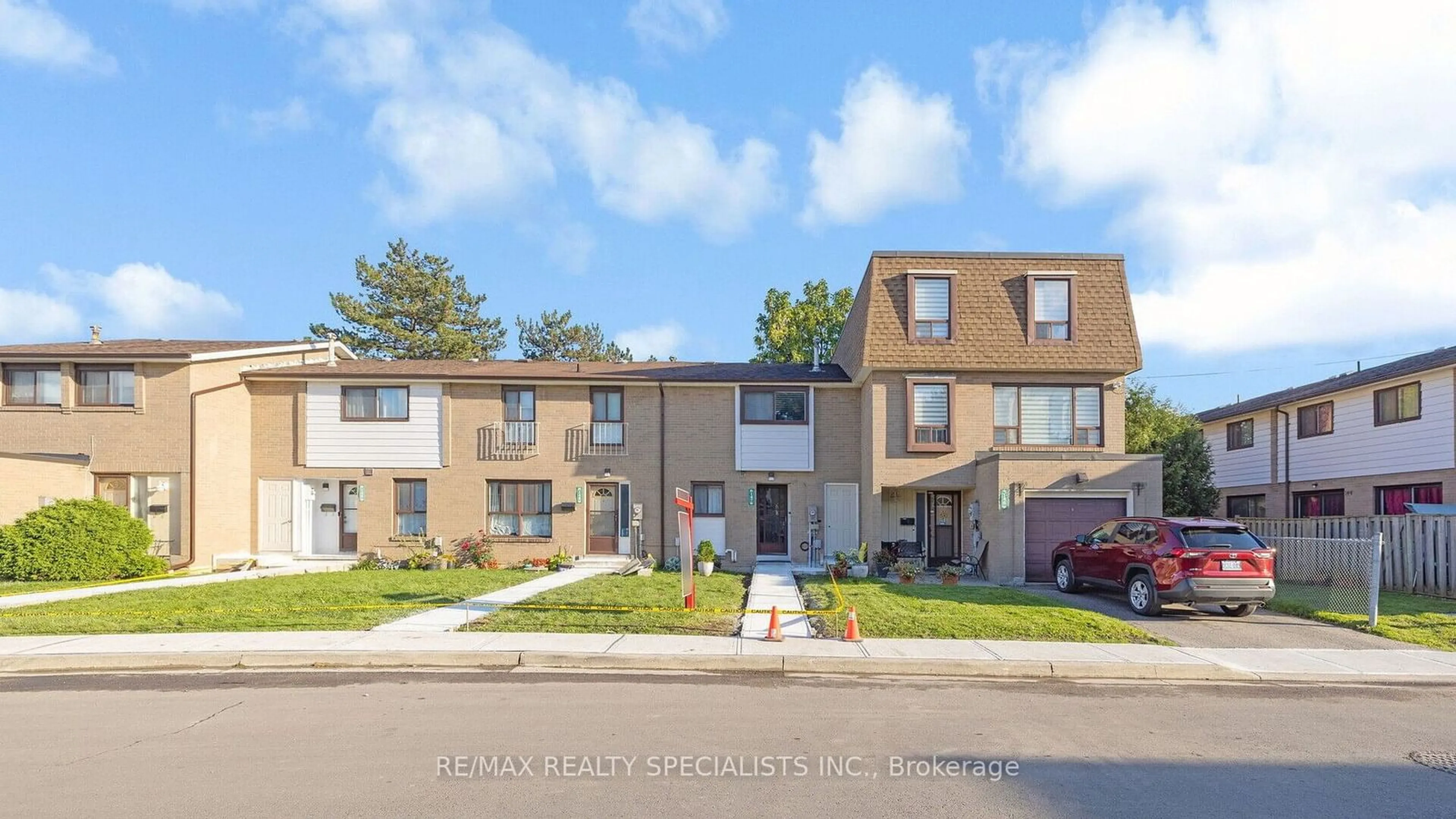 A pic from exterior of the house or condo, the street view for 147 Fleetwood Cres, Brampton Ontario L6T 2E6