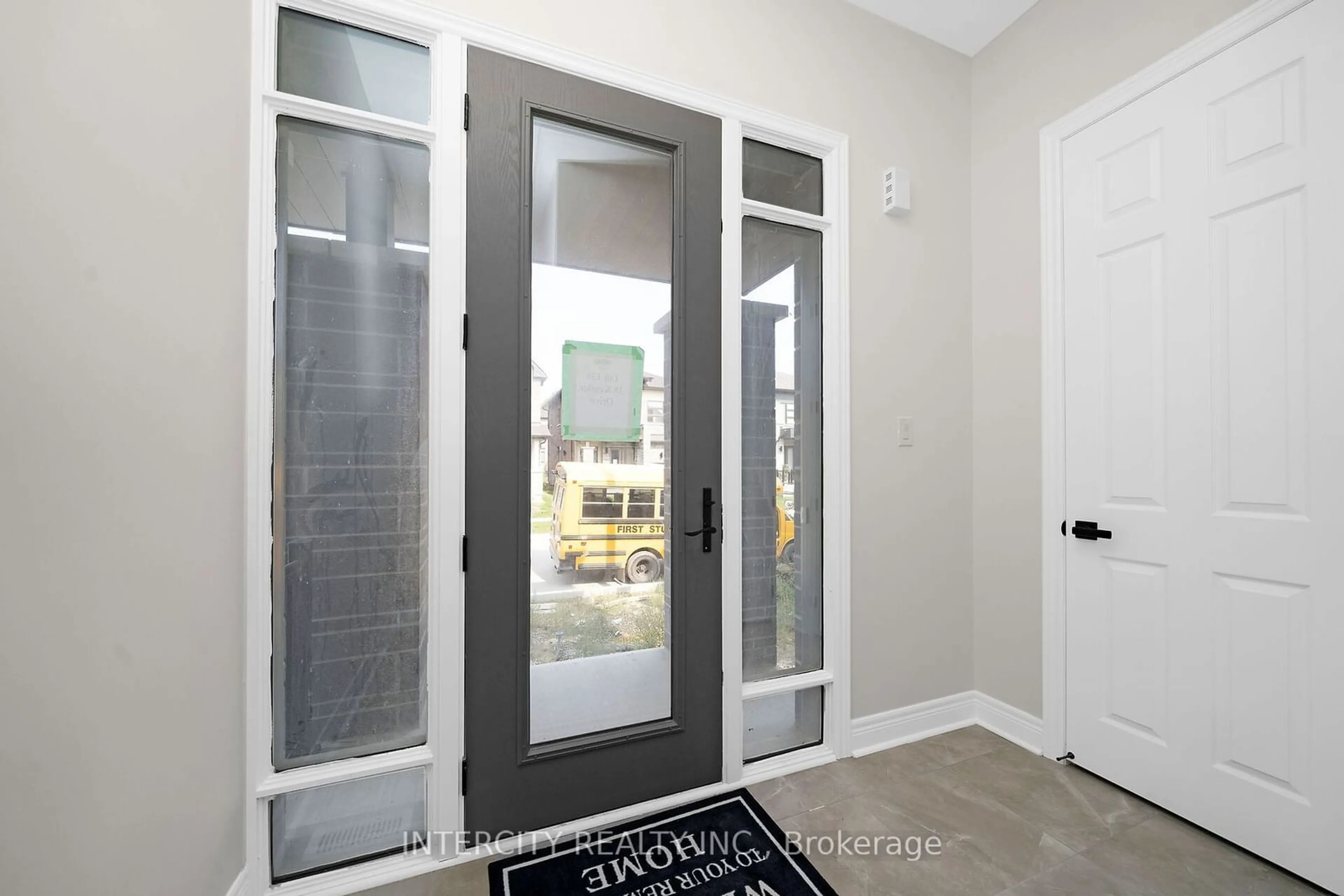 Indoor entryway for 38 Kessler Dr #Lot 138, Brampton Ontario L6R 4G2