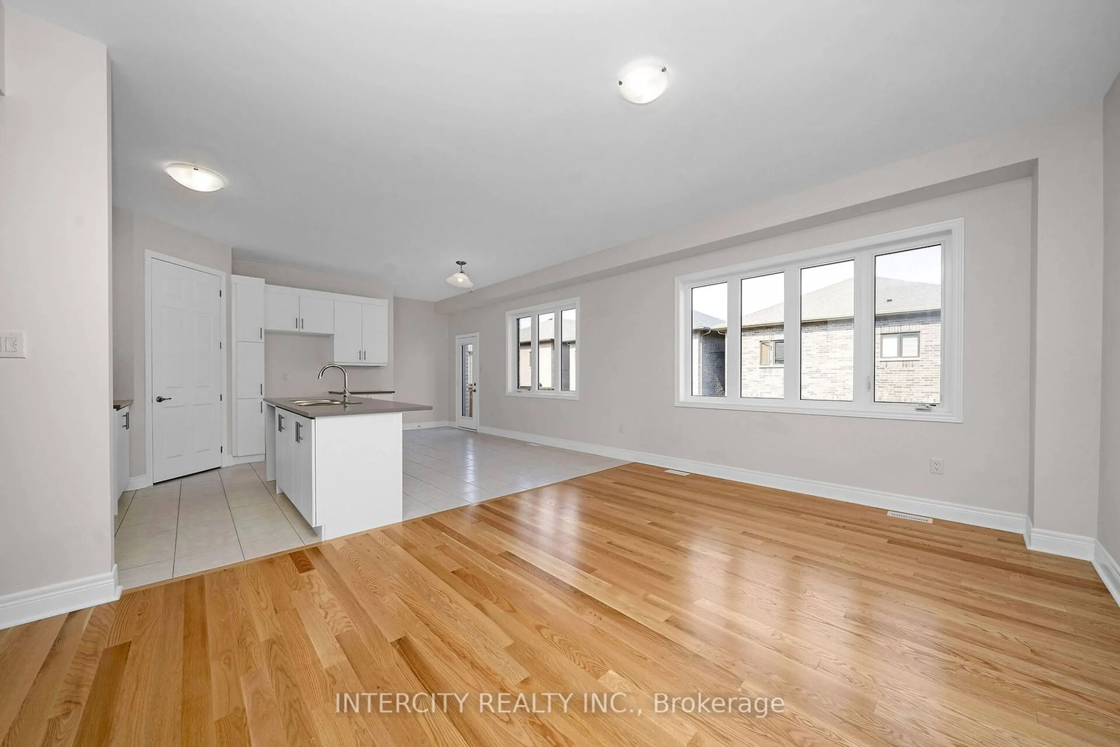 Open concept kitchen, wood/laminate floor for 35 Keyworth Cres #Lot 181, Brampton Ontario L6R 4G2
