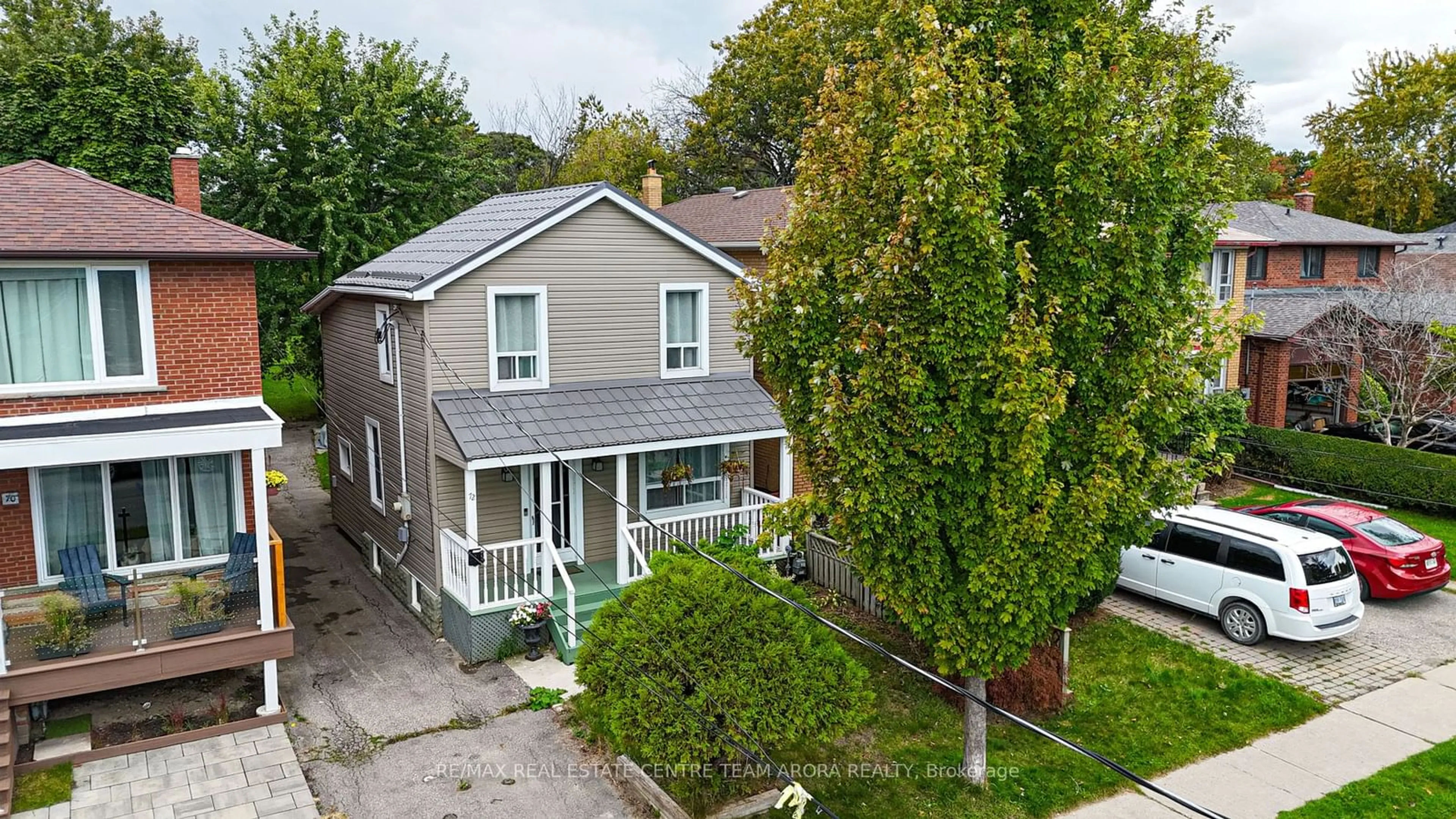 Frontside or backside of a home for 72 Thirteenth St, Toronto Ontario M8V 3H6