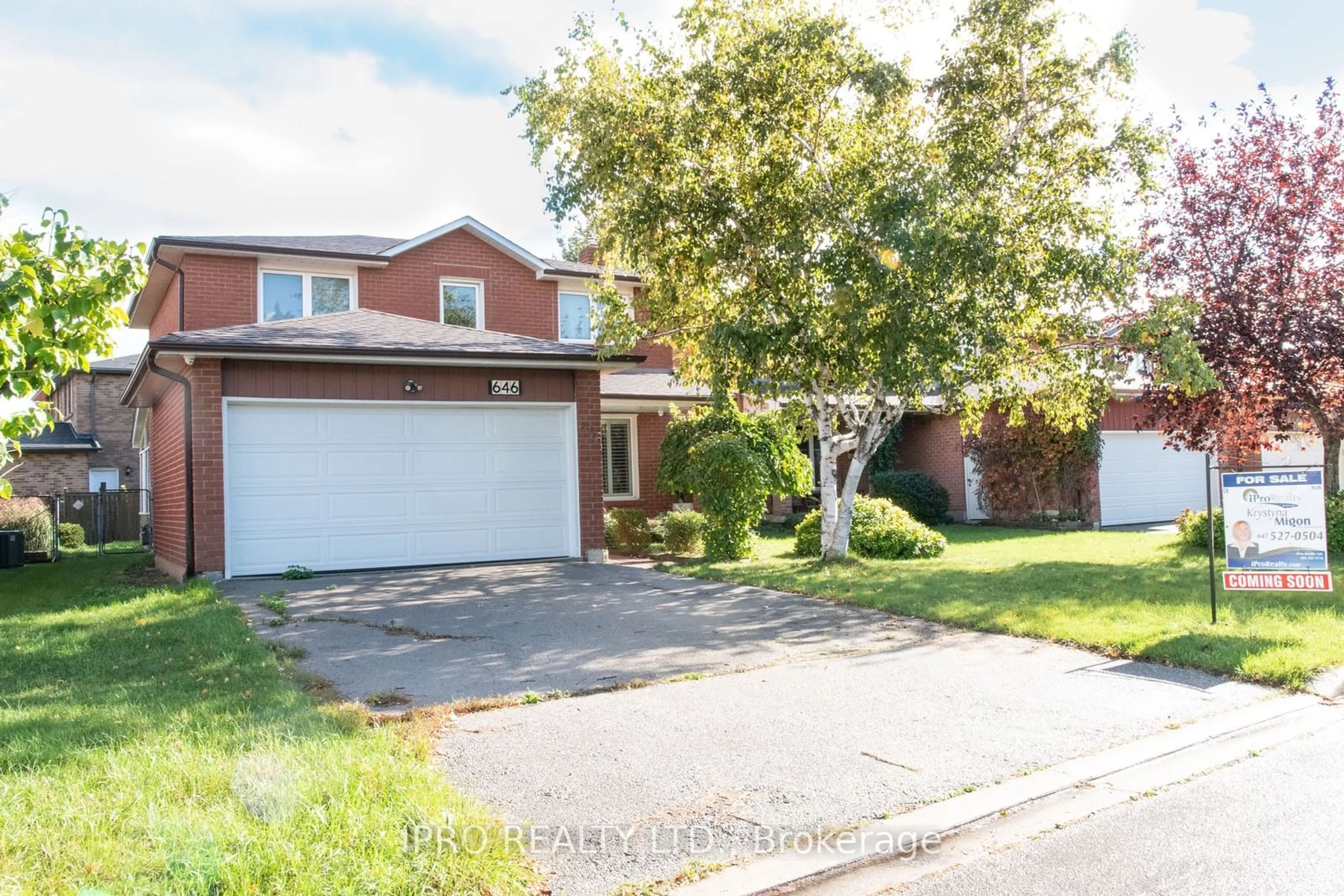 Frontside or backside of a home for 646 Bookham Cres, Mississauga Ontario L4Z 1T9