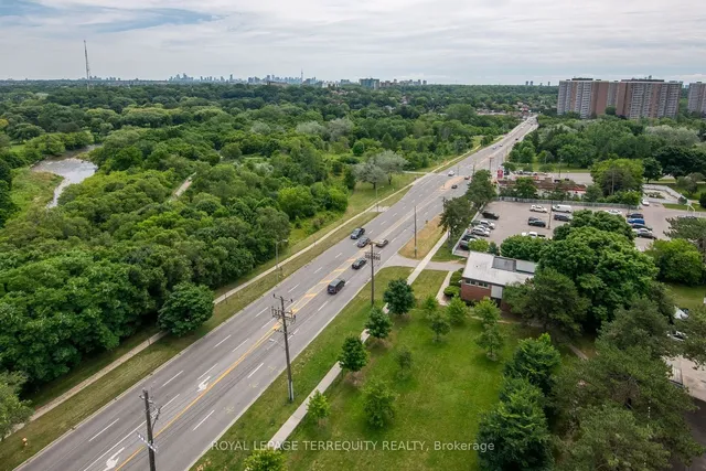 Additional property image - 35 Fontenay Crt Unit 1207
