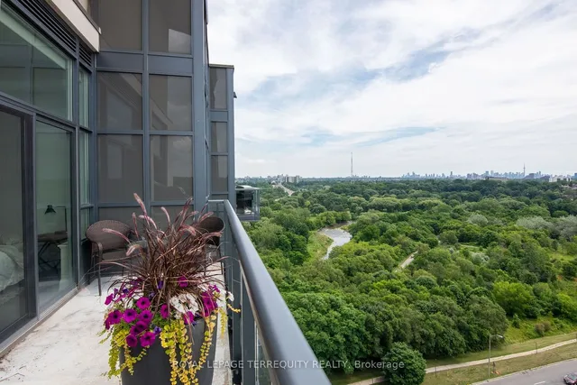 Additional property image - 35 Fontenay Crt Unit 1207