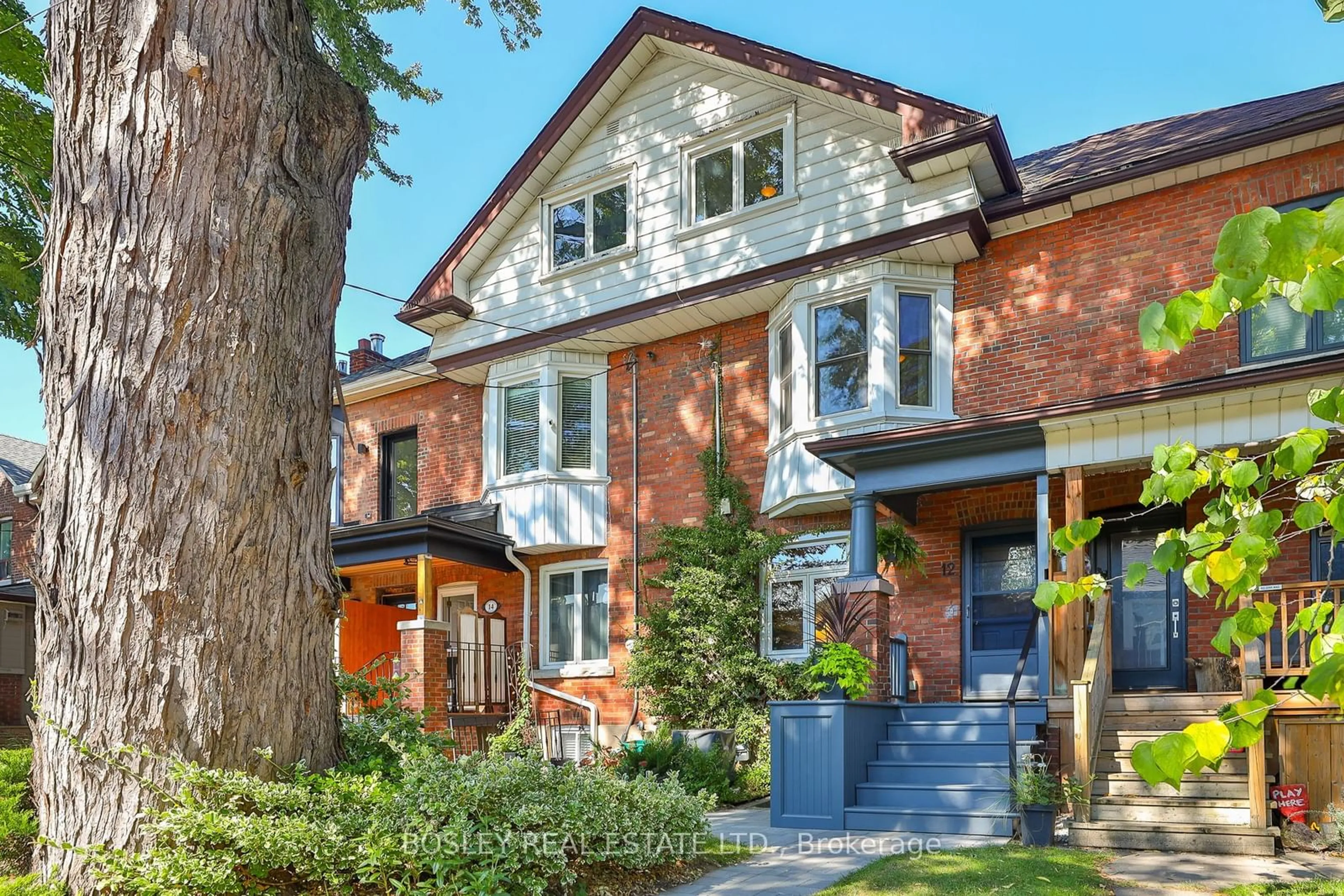 Home with brick exterior material for 12 Westminster Ave, Toronto Ontario M6R 1N4