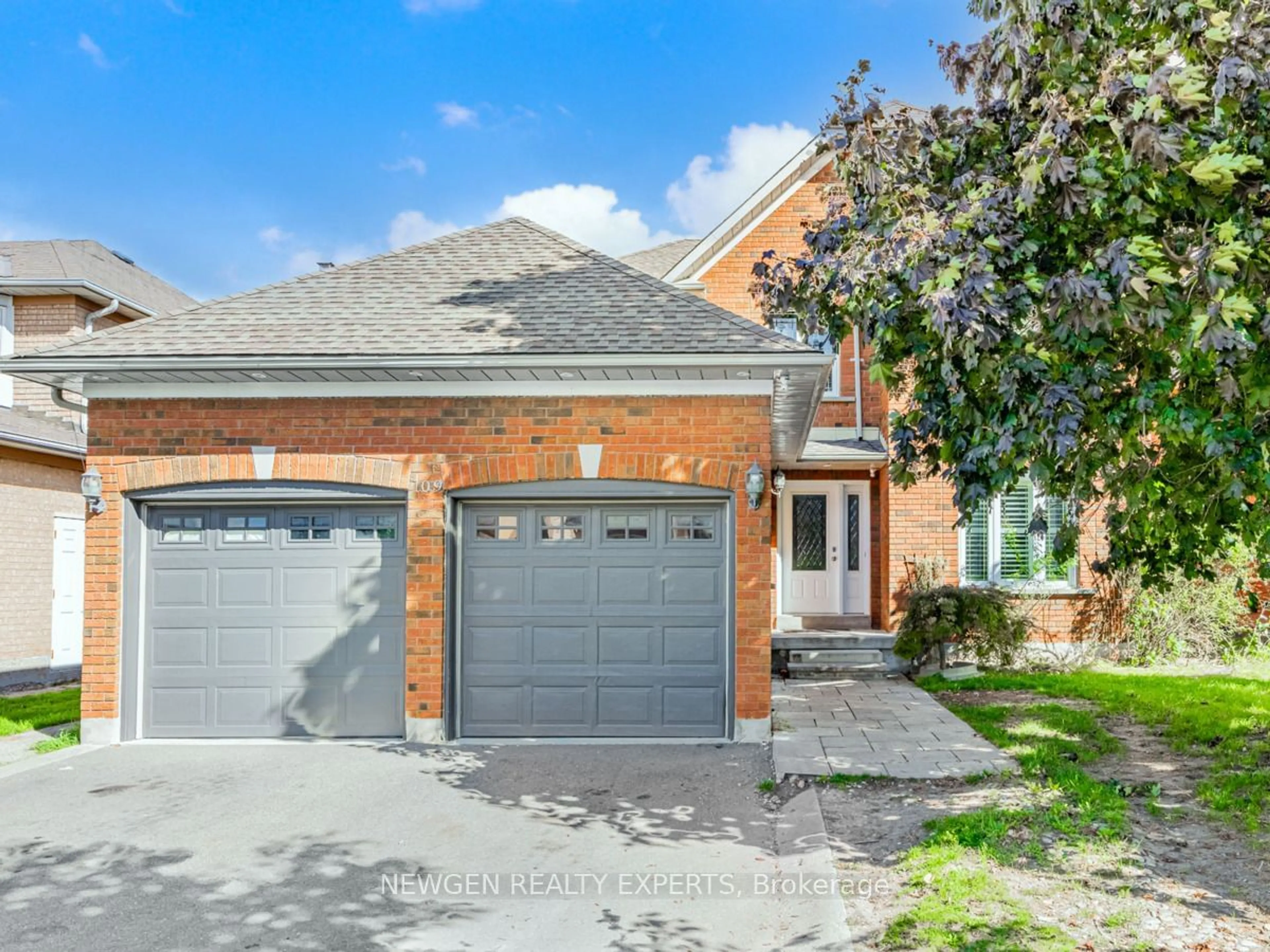 Home with brick exterior material for 109 Mountainash Rd, Brampton Ontario L6R 1H7