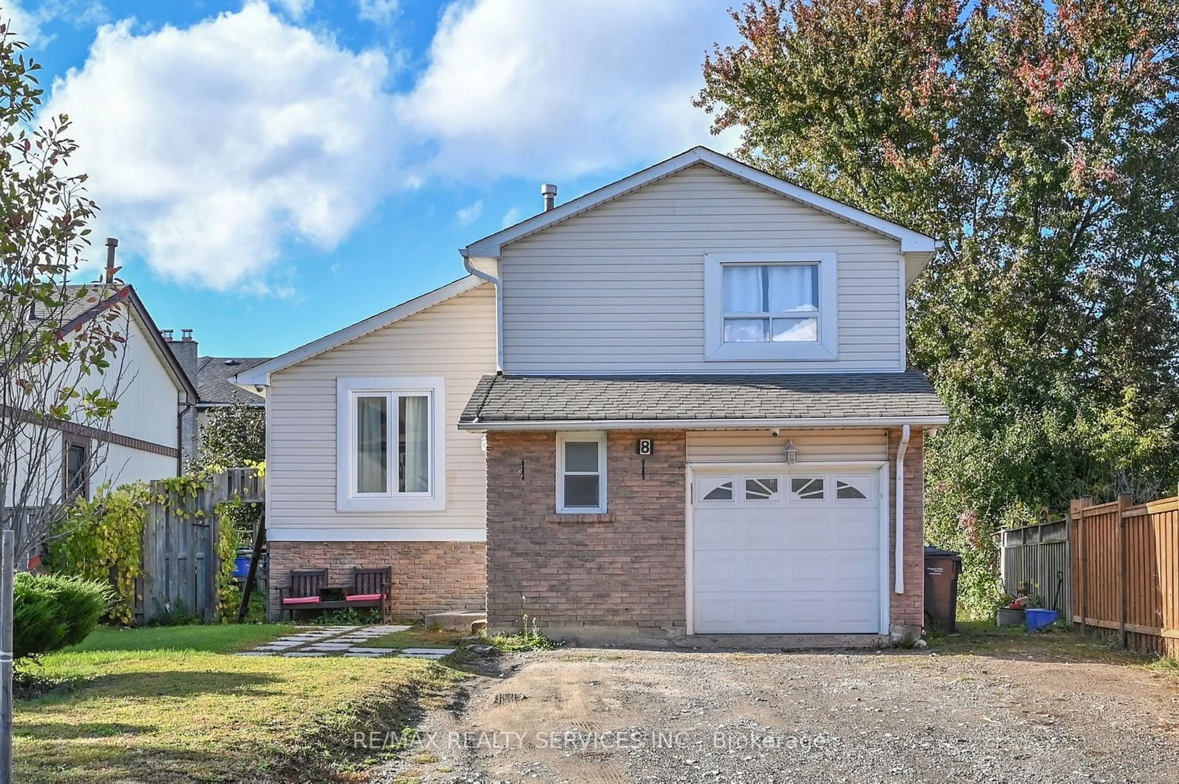 Frontside or backside of a home, cottage for 8 Mount Pleasant Dr, Brampton Ontario L6Z 1J9