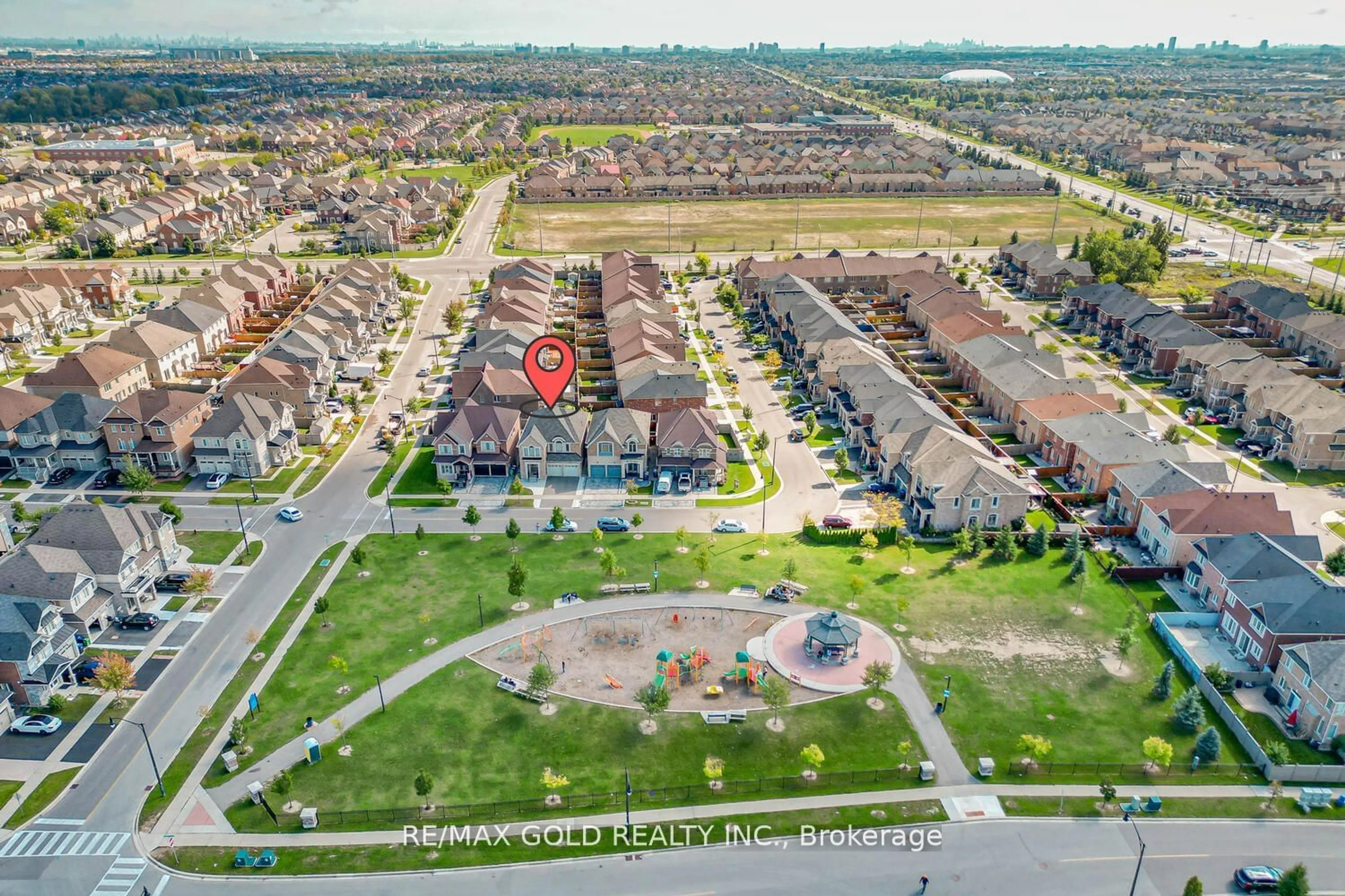 A pic from exterior of the house or condo, the street view for 98 Zelda Rd, Brampton Ontario L6R 3V5