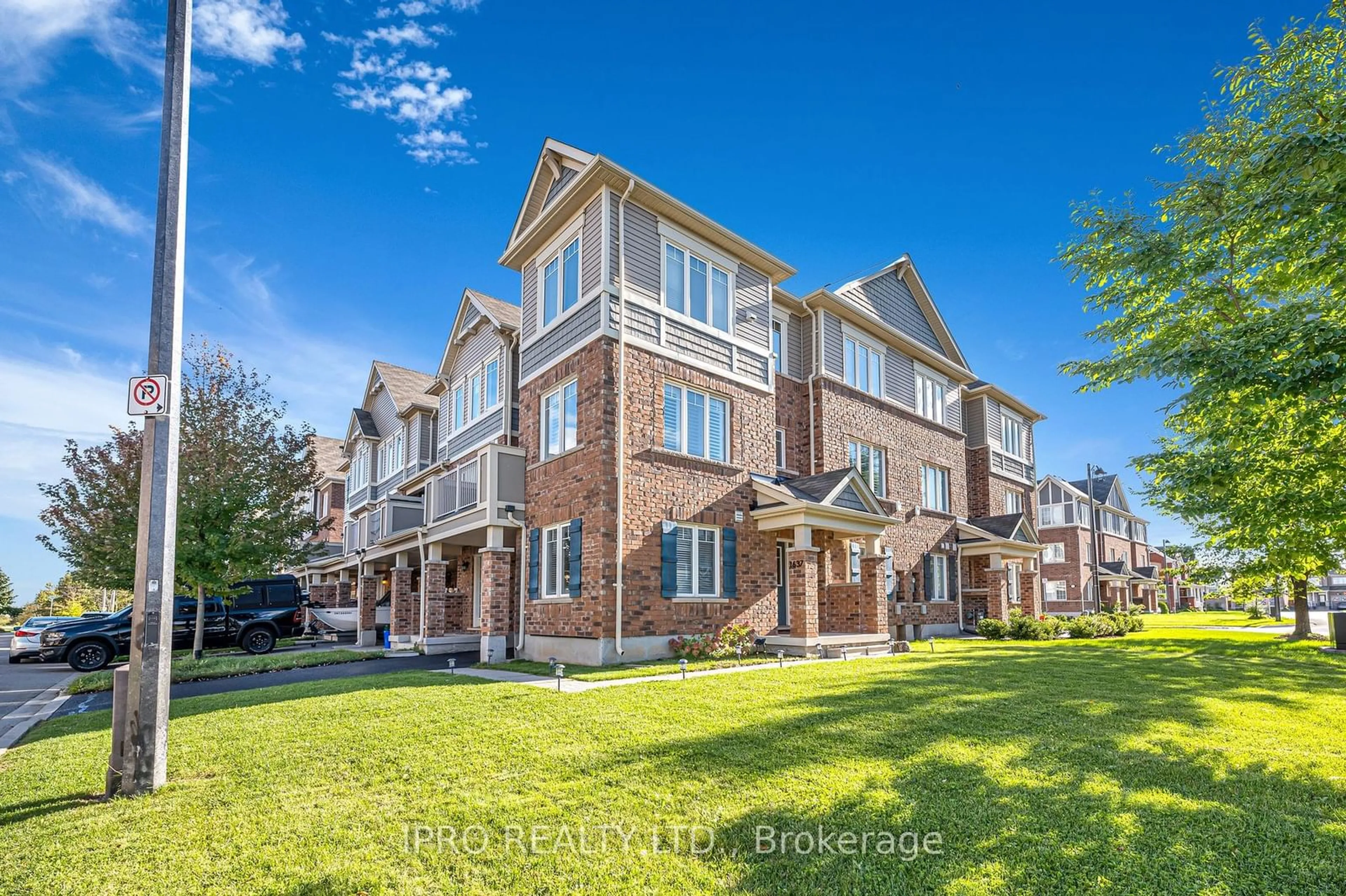 A pic from exterior of the house or condo, the front or back of building for 1637 LeBlanc Crt, Milton Ontario L9E 0A4