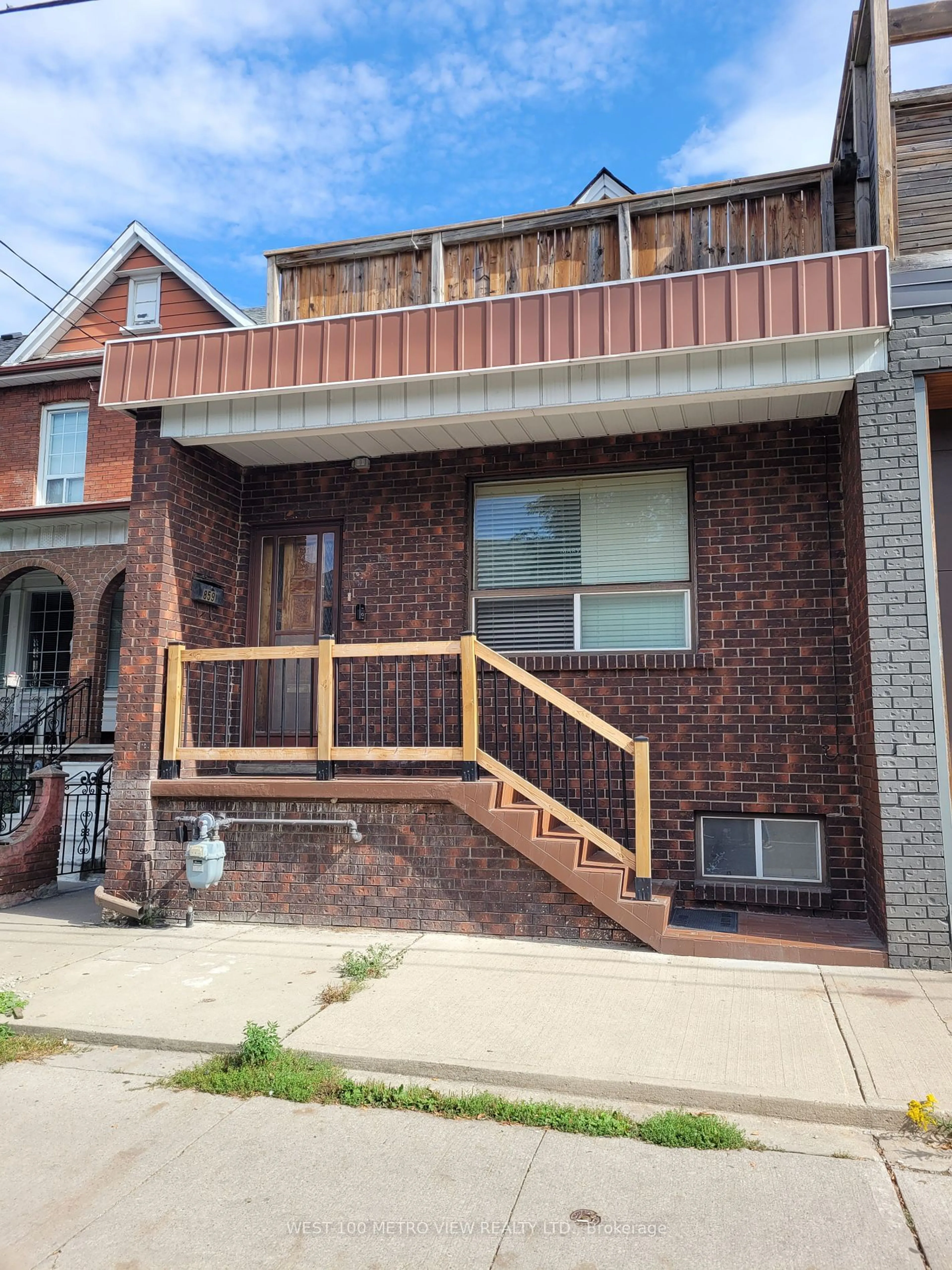 Home with brick exterior material for 859 Lansdowne Ave, Toronto Ontario M6H 3Z2