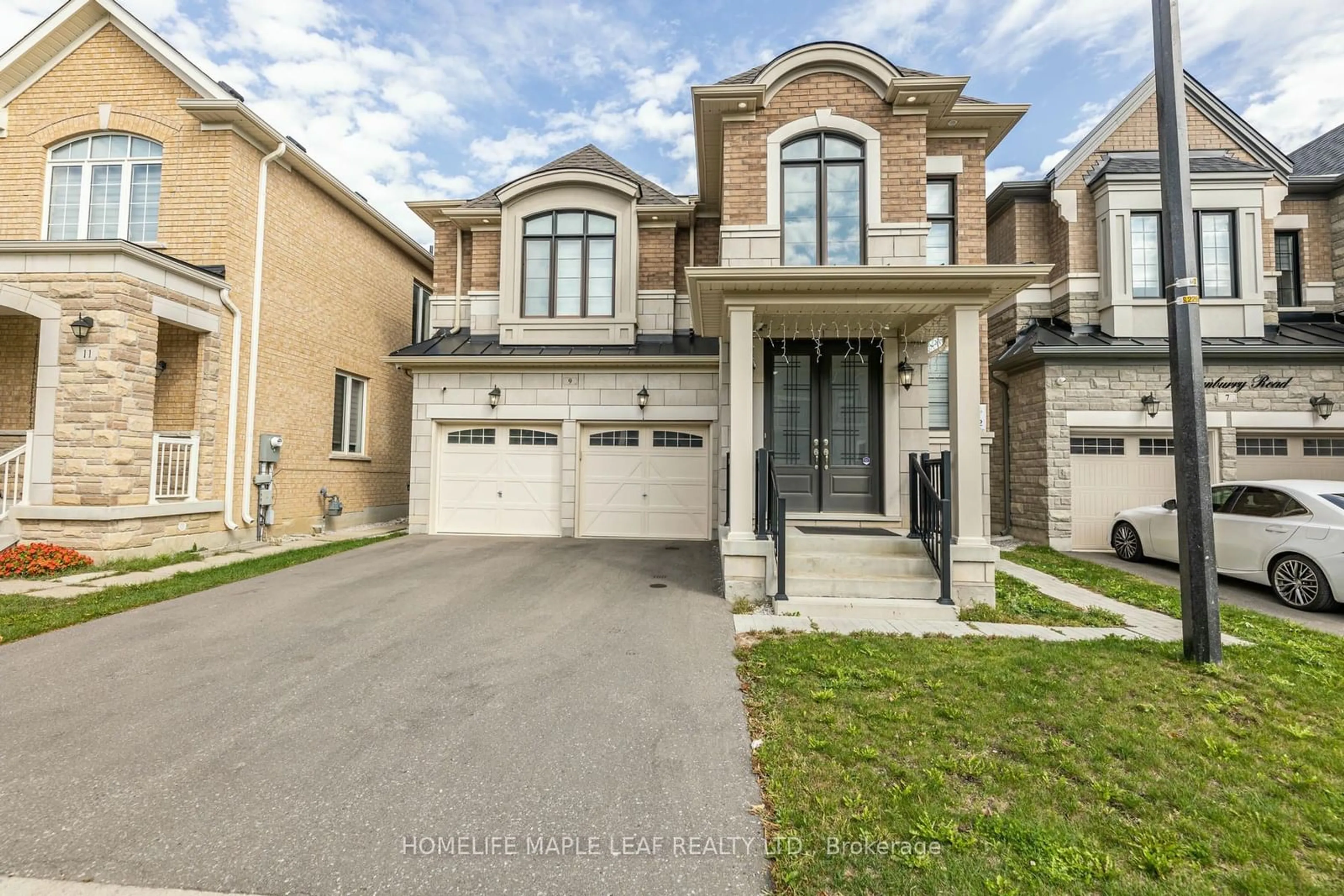 A pic from exterior of the house or condo, the street view for 9 Clunburry Rd, Brampton Ontario L7A 0G7