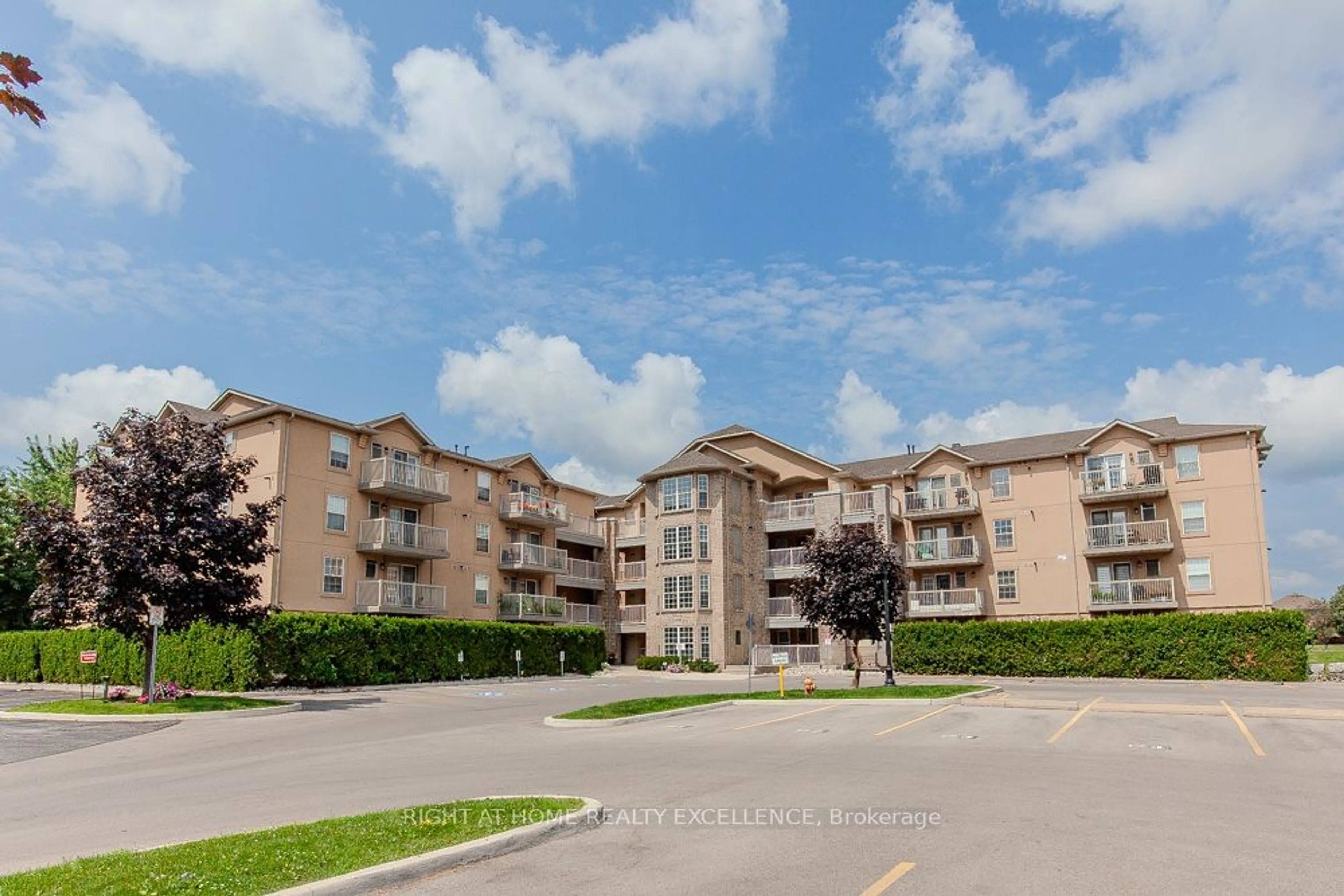 A pic from exterior of the house or condo, the front or back of building for 1490 Bishops Gate #411, Oakville Ontario L6M 4N3