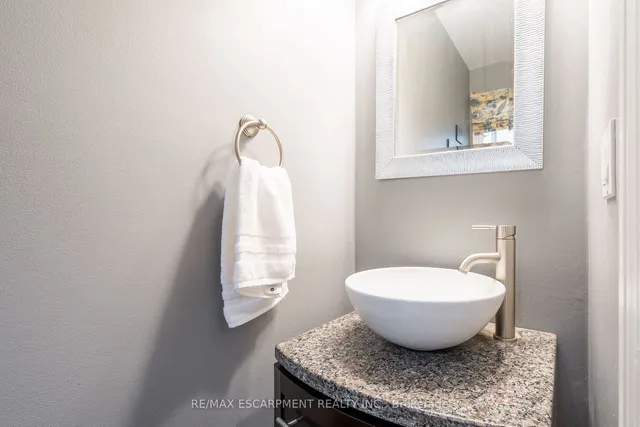Additional property image - 2083 Edgebank Crt