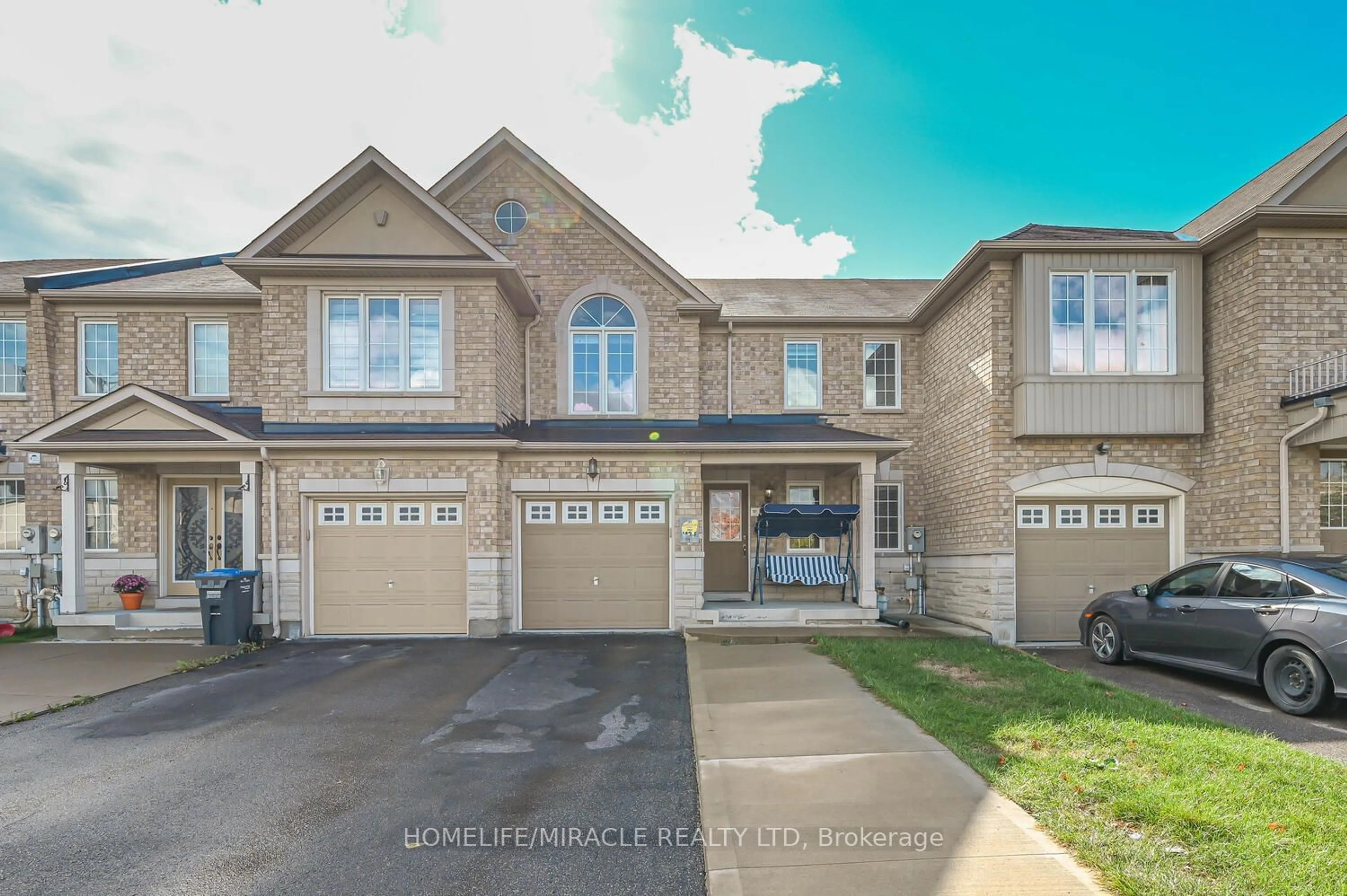 Frontside or backside of a home, the street view for 15 Fairwood Circ, Brampton Ontario L6R 0X6