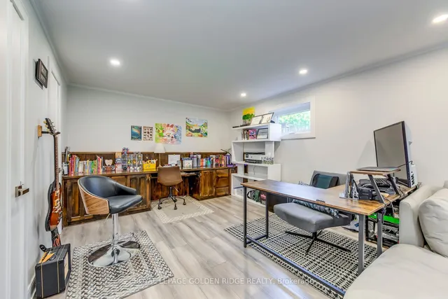 Additional property image - 2220 Elmhurst Ave