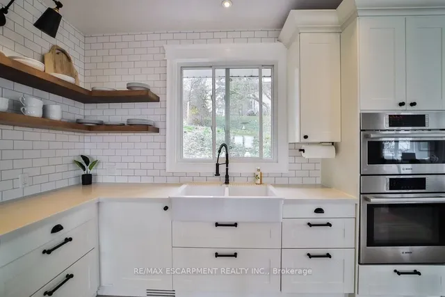 Additional property image - 4028 Millar Cres