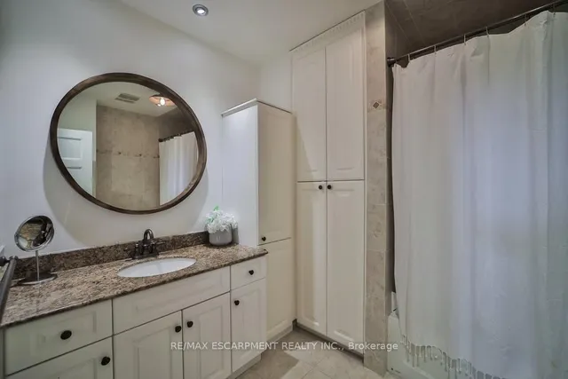 Additional property image - 4028 Millar Cres