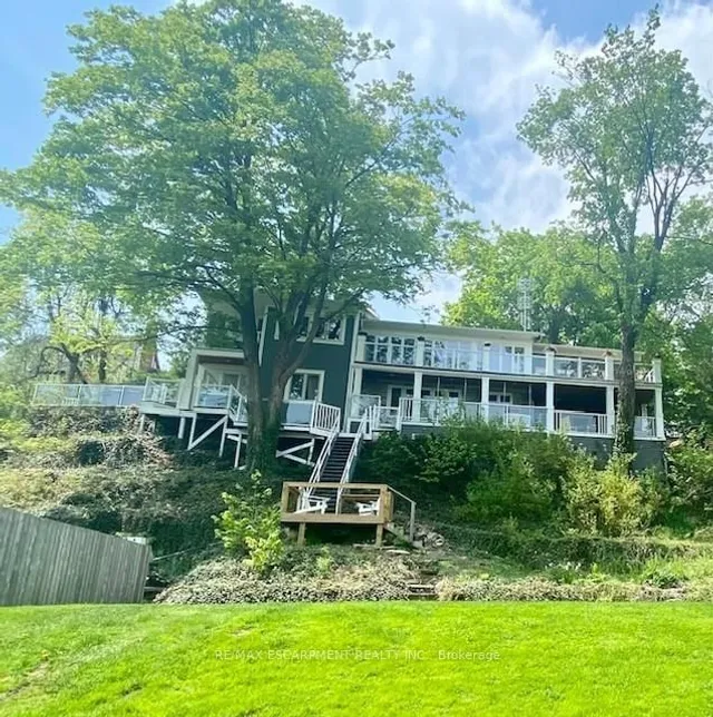 Additional property image - 4028 Millar Cres