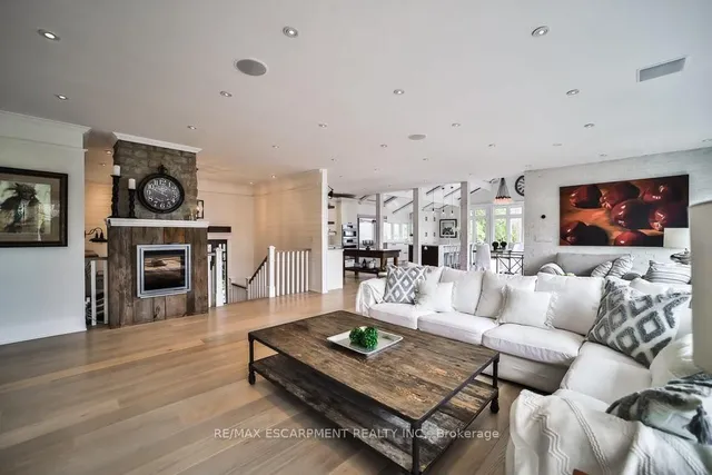 Additional property image - 4028 Millar Cres