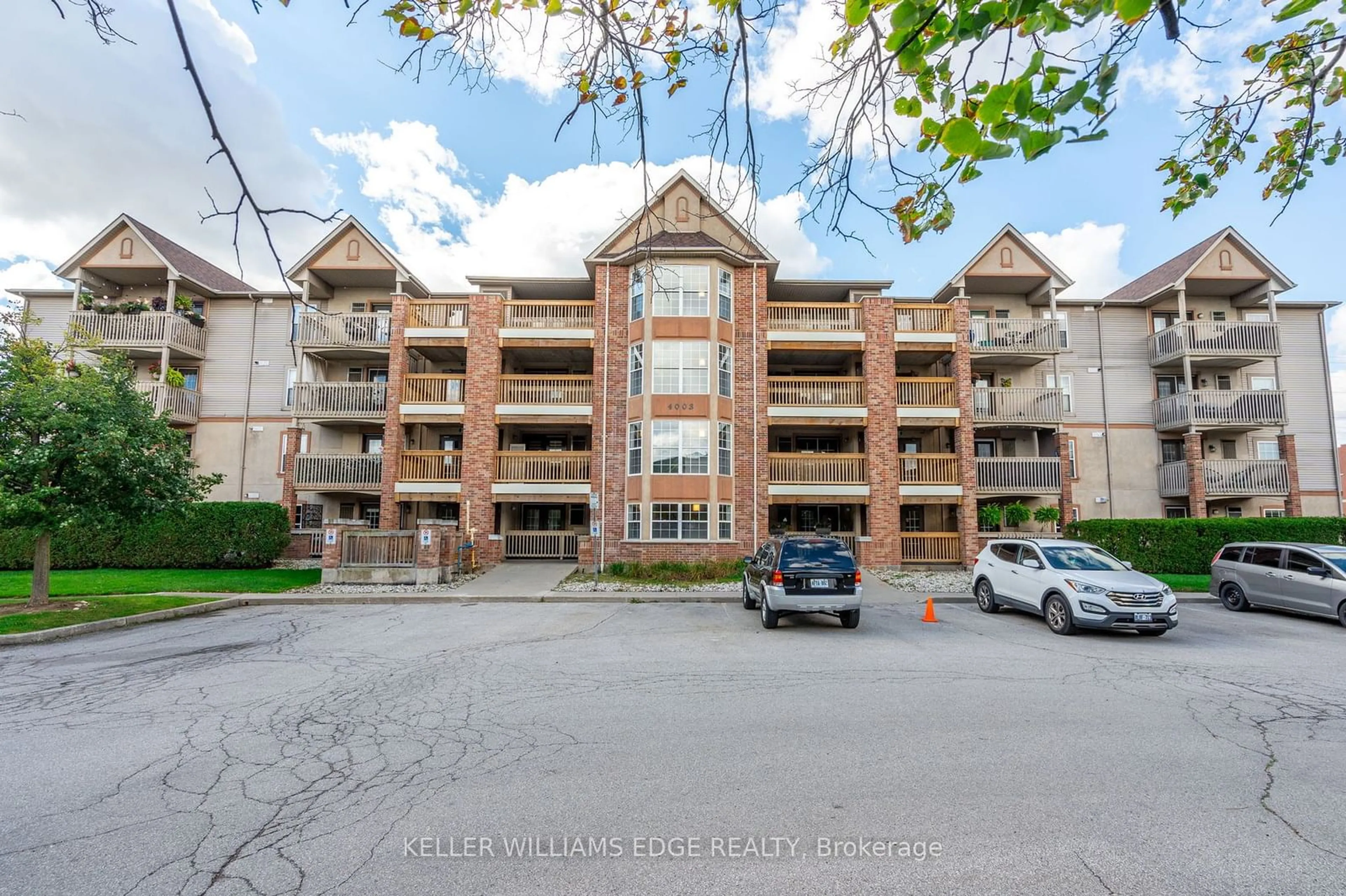 A pic from exterior of the house or condo, the front or back of building for 4003 Kilmer Dr #303, Burlington Ontario L7M 4M1